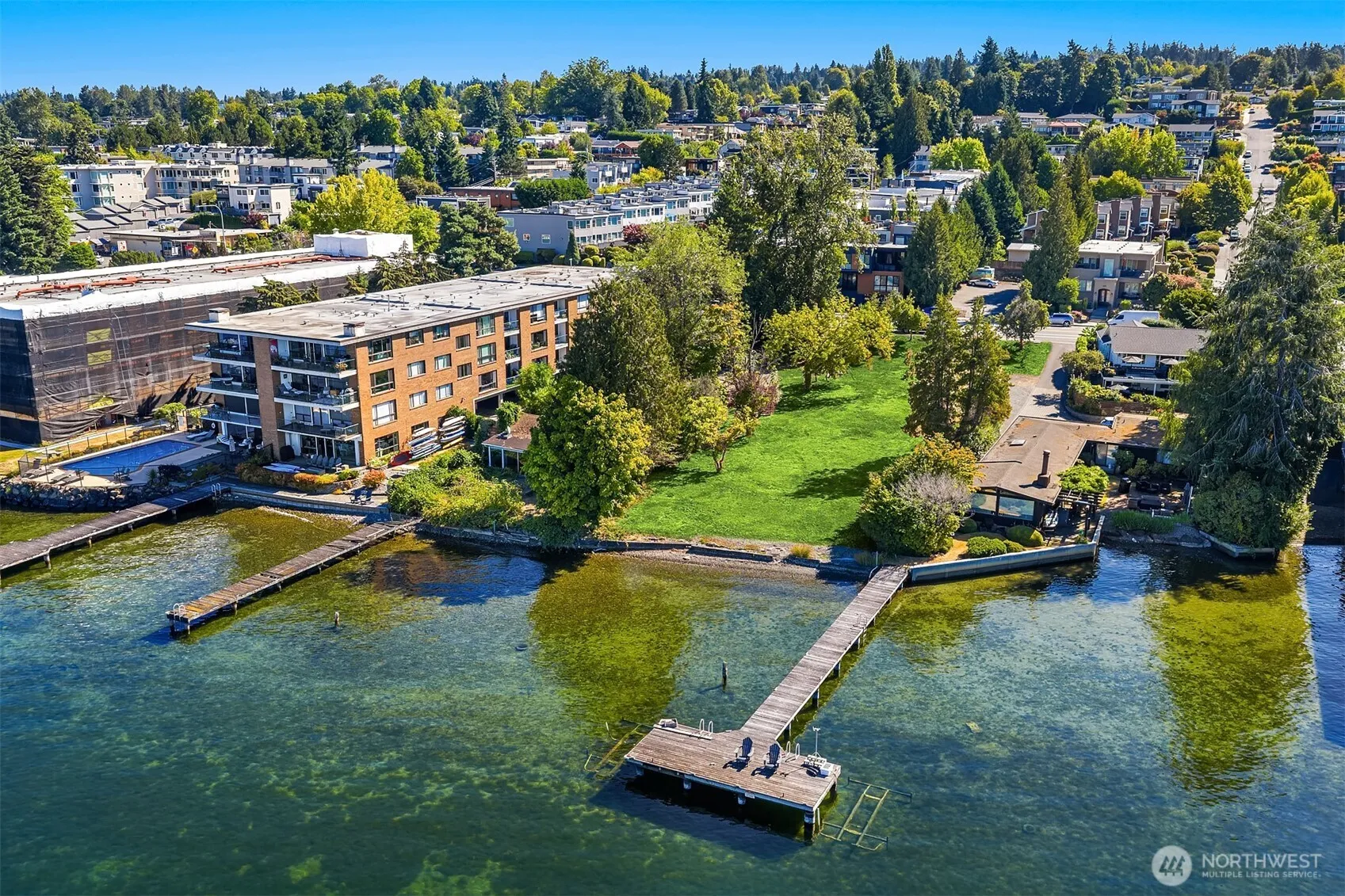 Property photo for 6211 Lake Washington Boulevard Ne, Kirkland photo 4