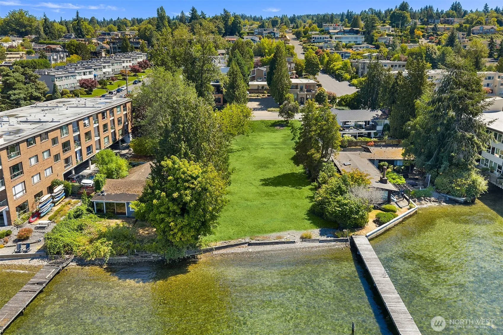 Property photo for 6211 Lake Washington Boulevard Ne, Kirkland