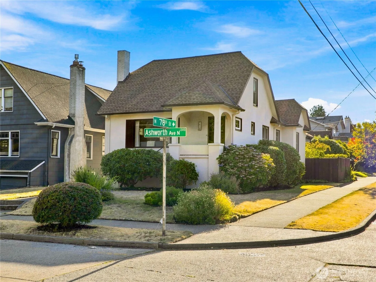 Property photo for 7719 Ashworth Avenue N, Seattle photo 3