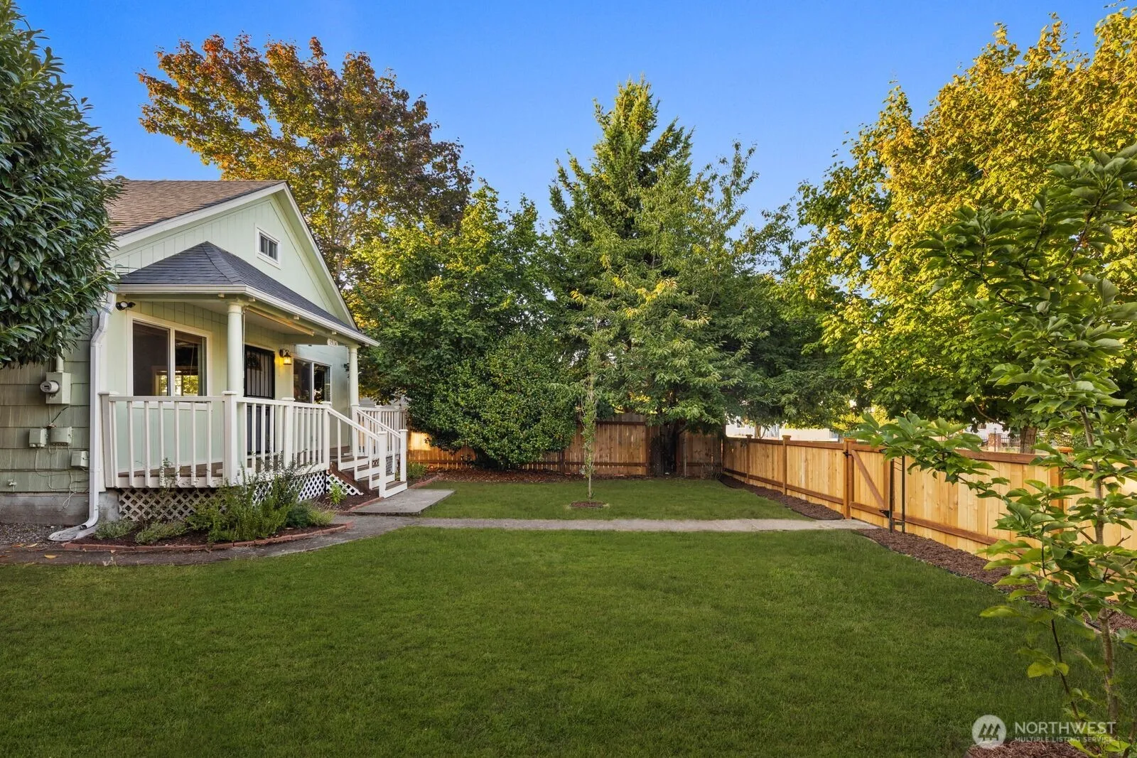 Property photo for 1514 S L Street, Tacoma photo 2