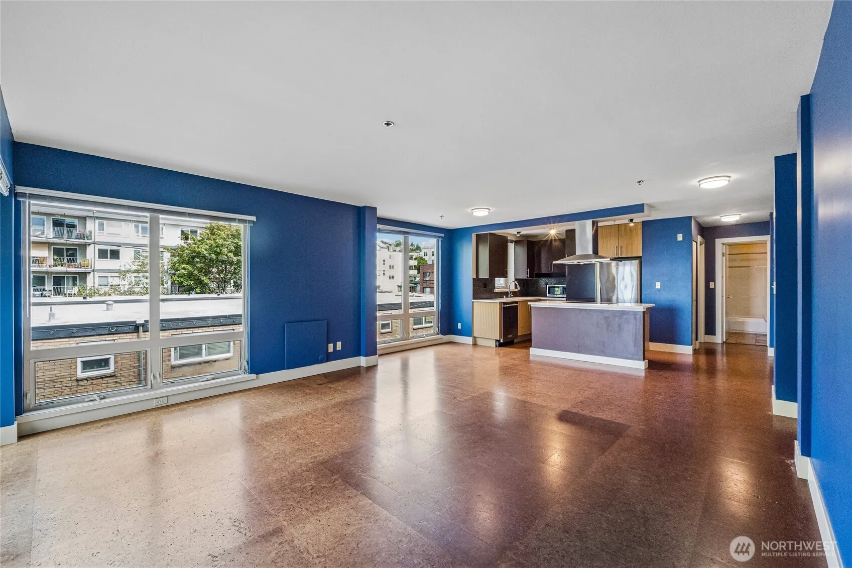 Property photo for 500 5th Avenue W #601, Seattle photo 4
