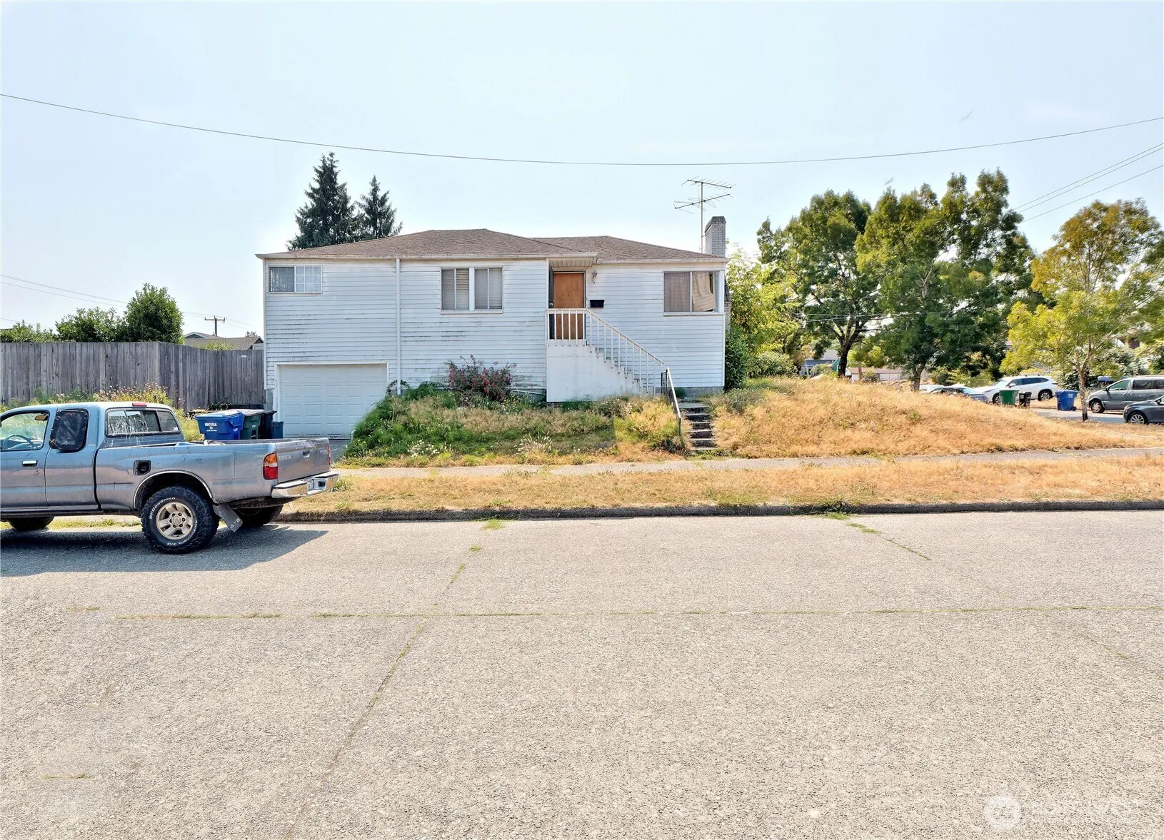 Property photo for 3002 21st Avenue S, Seattle photo 5