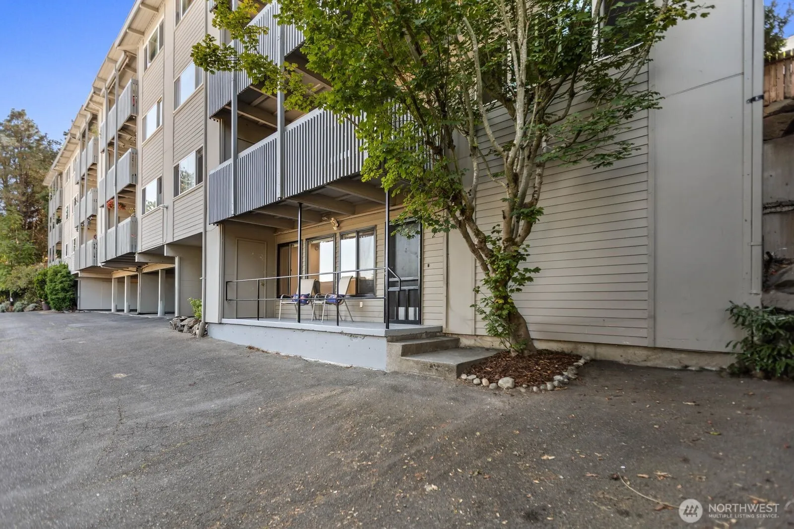 Property photo for 7064 35th Avenue Ne #2, Seattle photo 2
