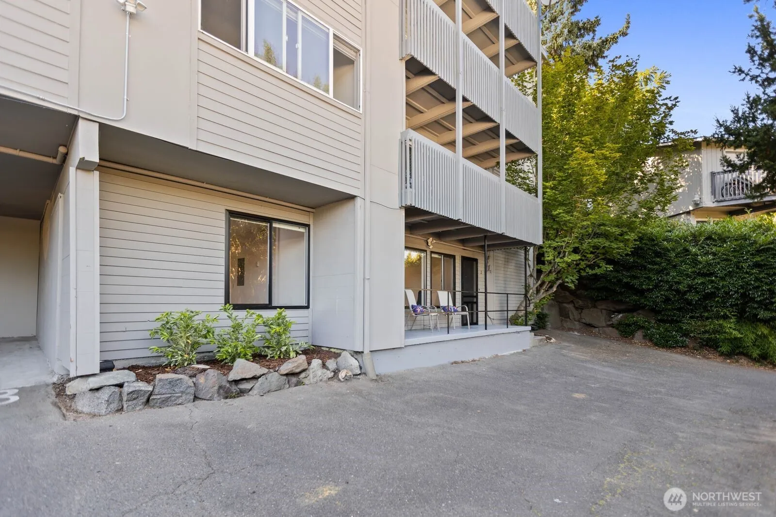 Property photo for 7064 35th Avenue Ne #2, Seattle photo 3