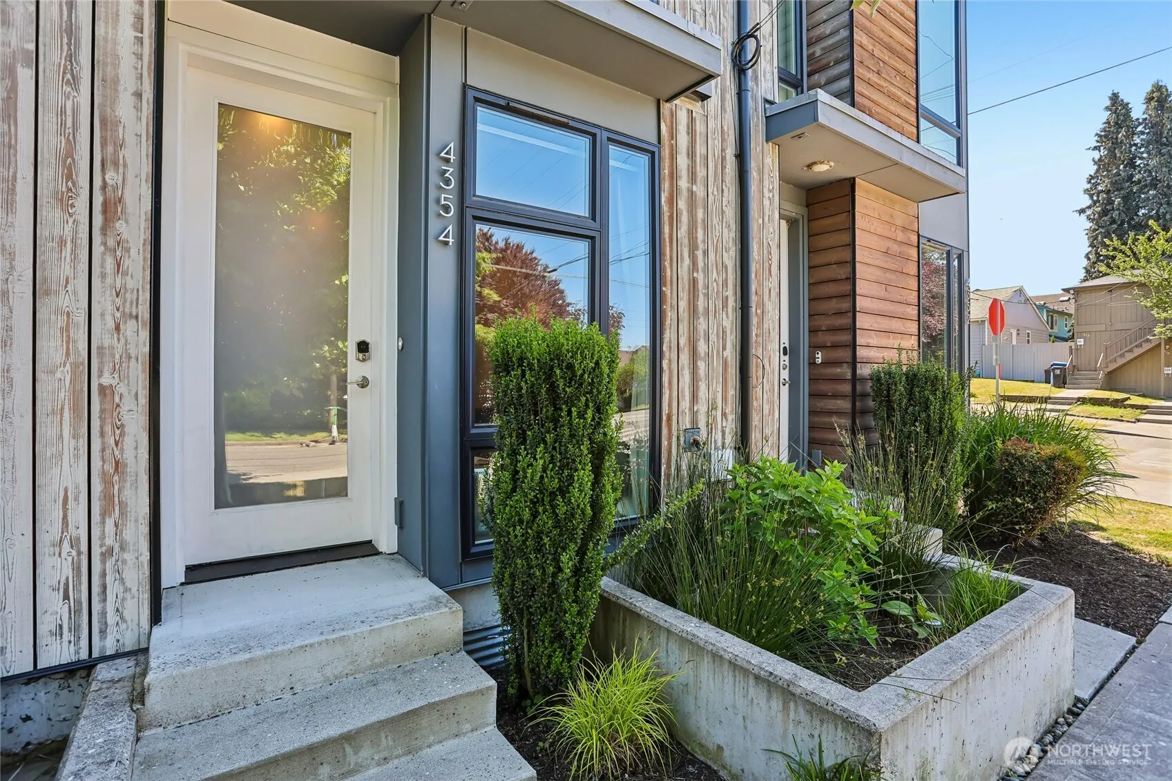 Property photo for 4354 6th Avenue Nw, Seattle photo 2