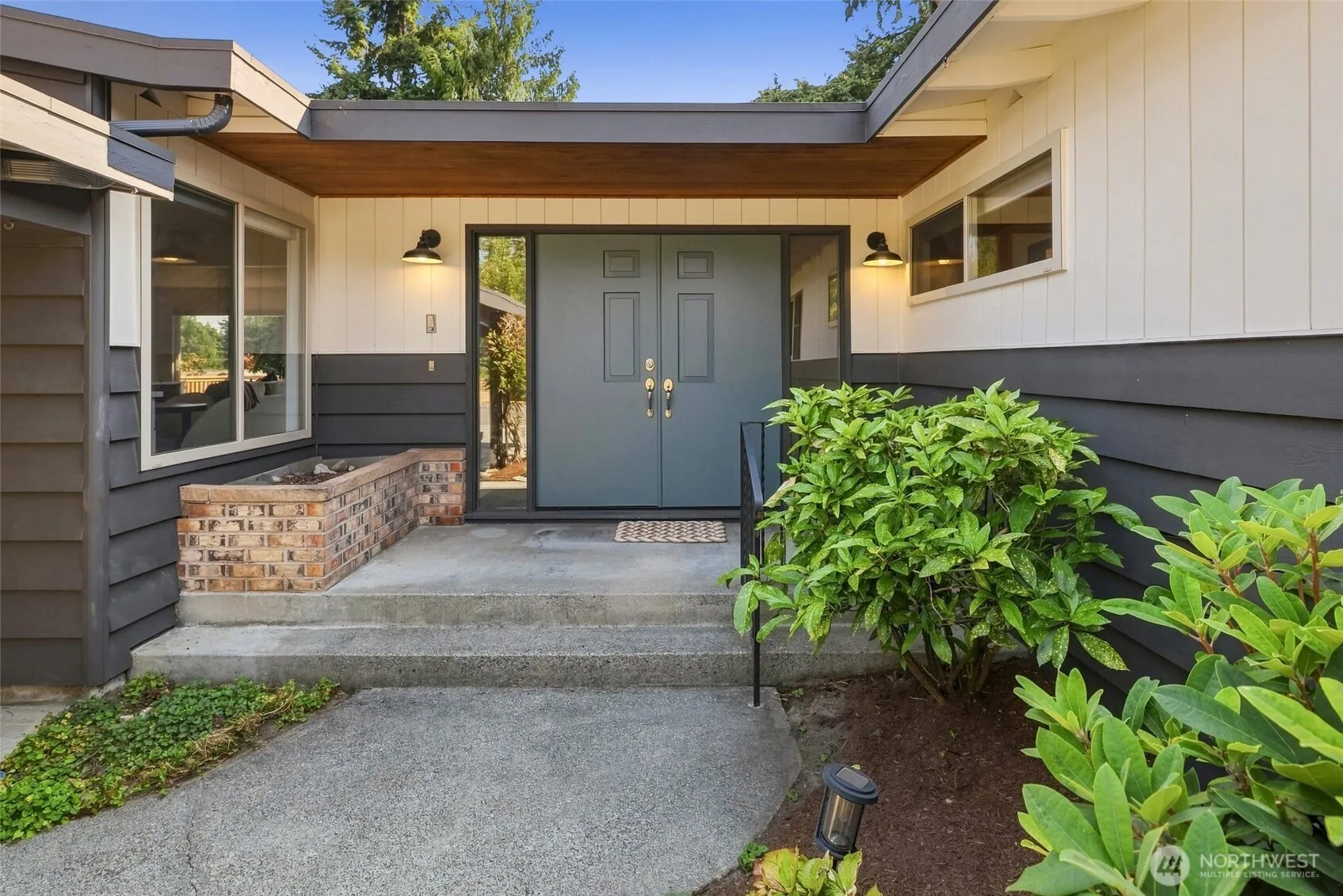 Property photo for 4302 225th Street Sw, Mountlake Terrace photo 3
