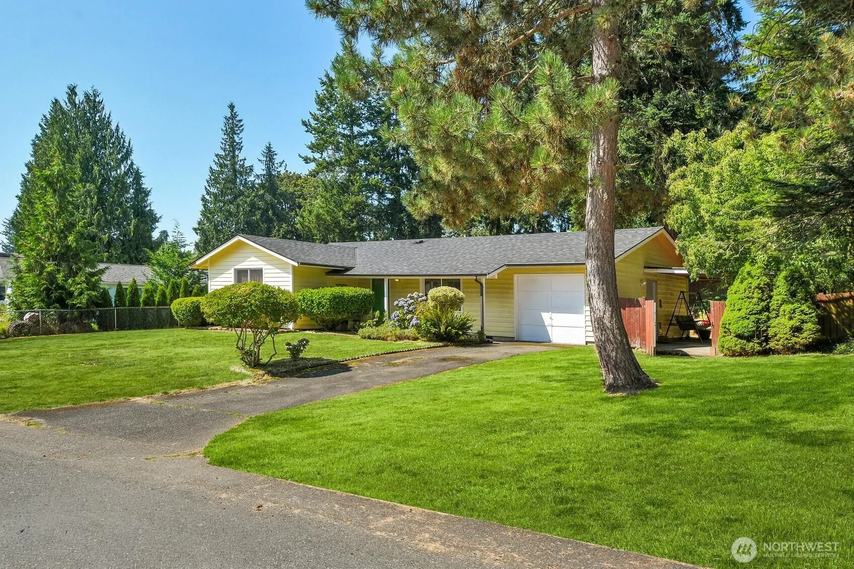 Property photo for 1906 114th Drive Se, Lake Stevens photo 2