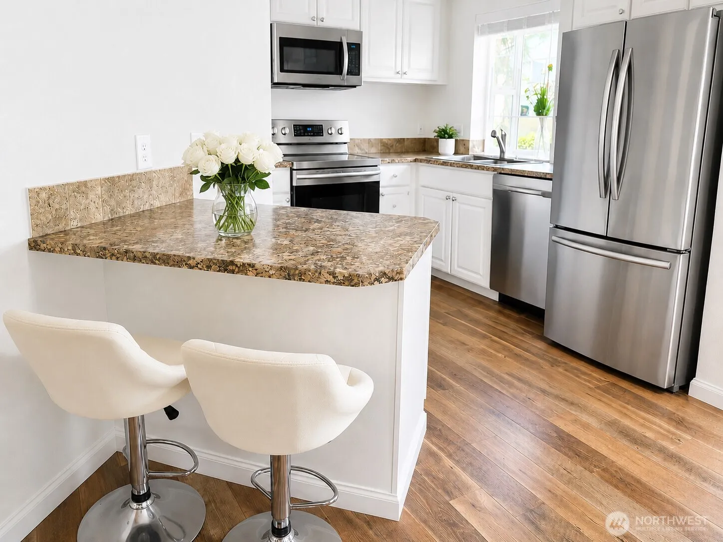 Property photo for 8653 Avondale Rd Ne #d208, Redmond photo 4