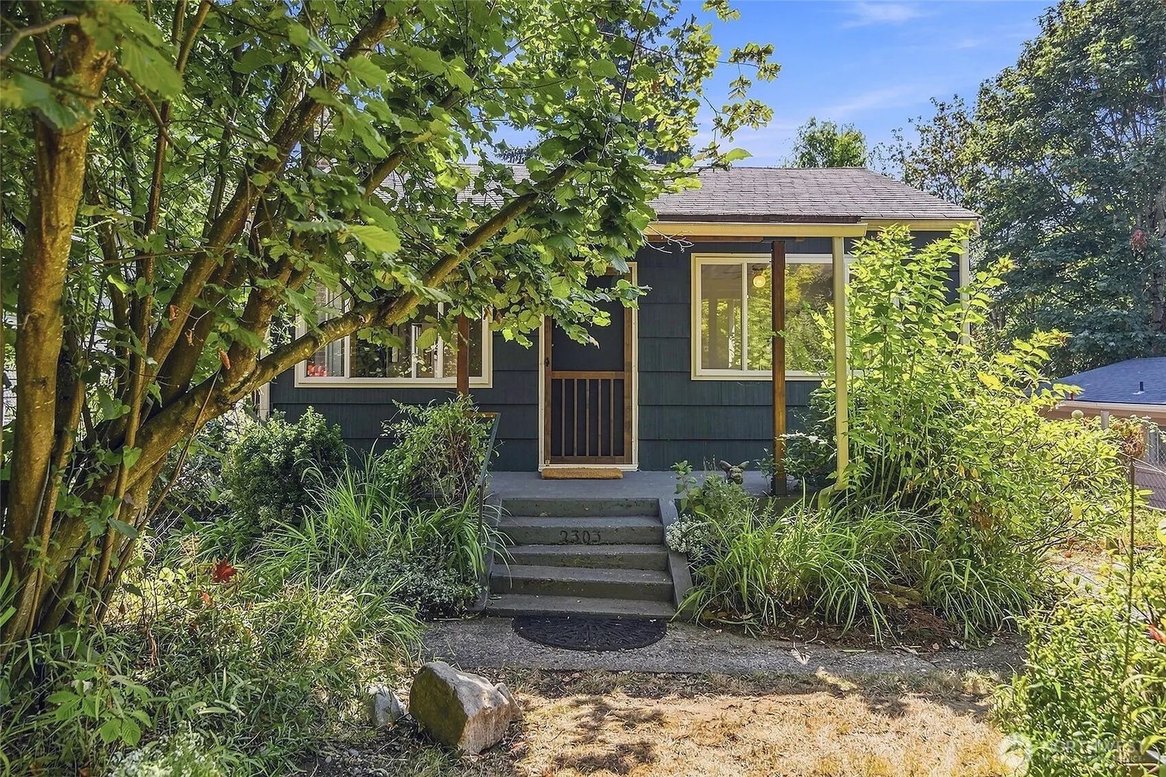 Property photo for 2401 Sw 112th Street, Burien photo 4