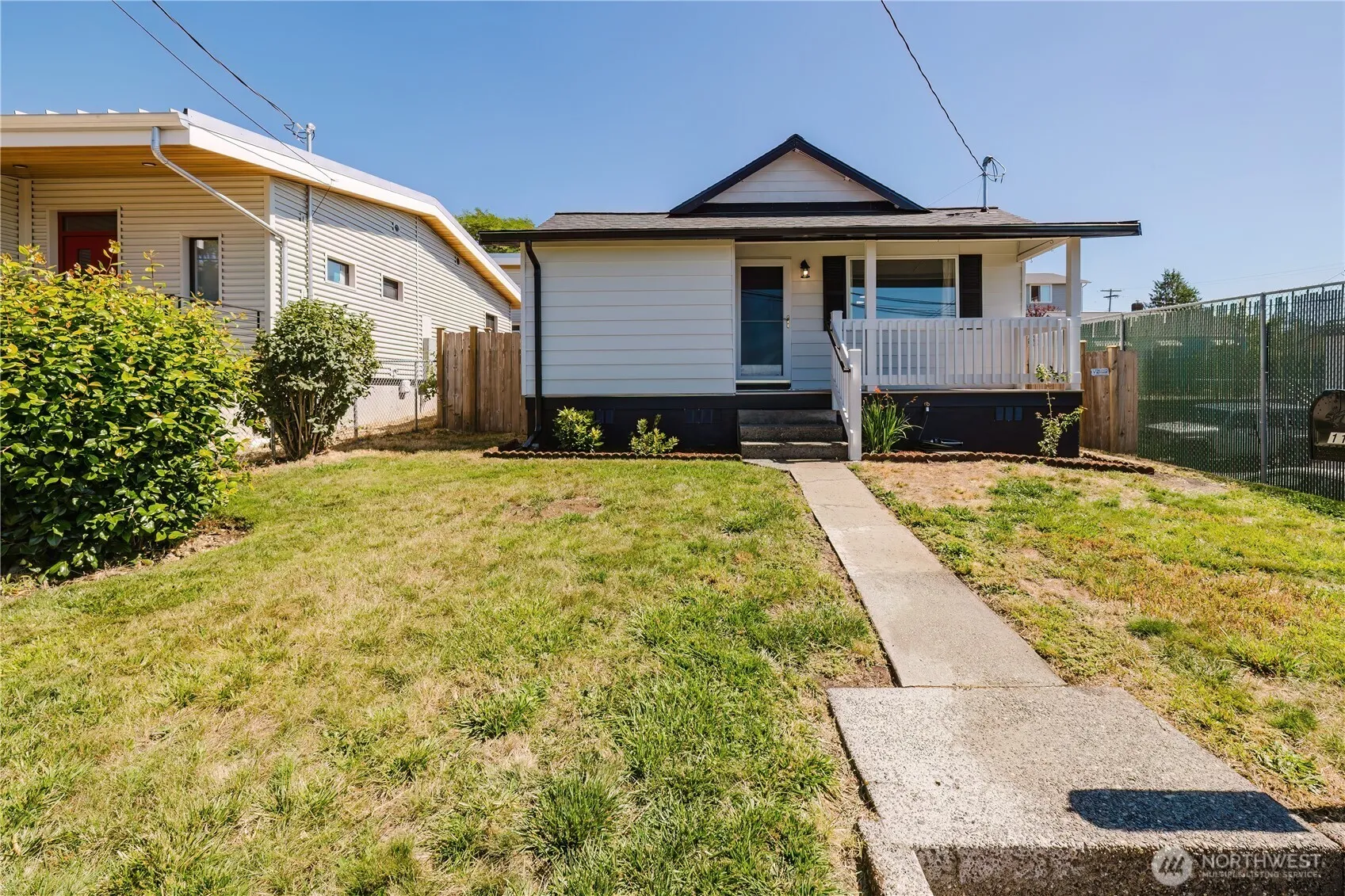 Property photo for 1112 Perry Avenue, Bremerton photo 3