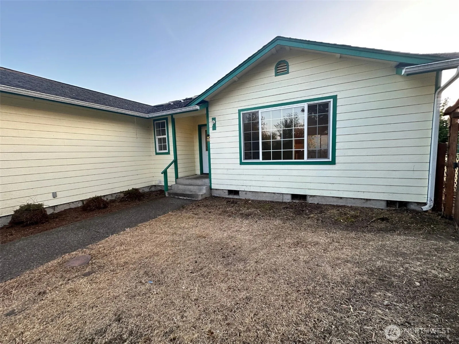 Property photo for 2111 Laurel St, Shelton photo 3
