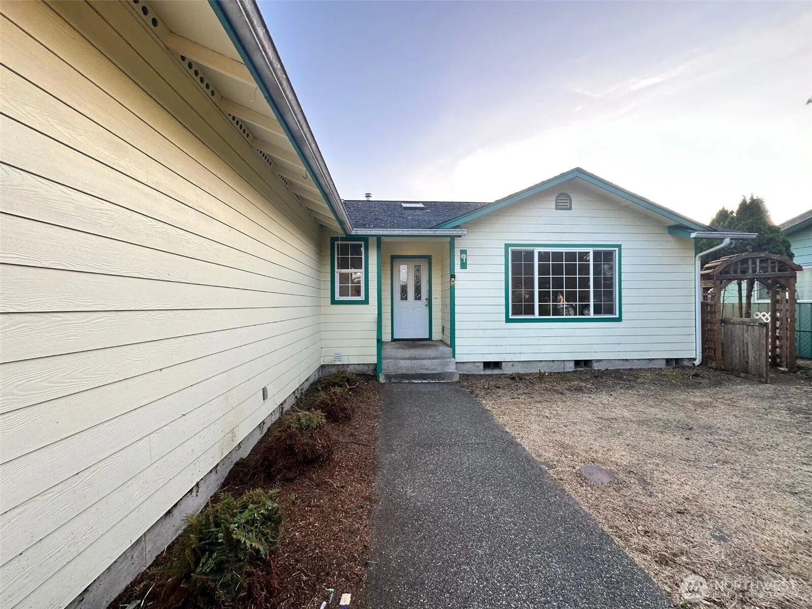 Property photo for 2111 Laurel St, Shelton photo 2