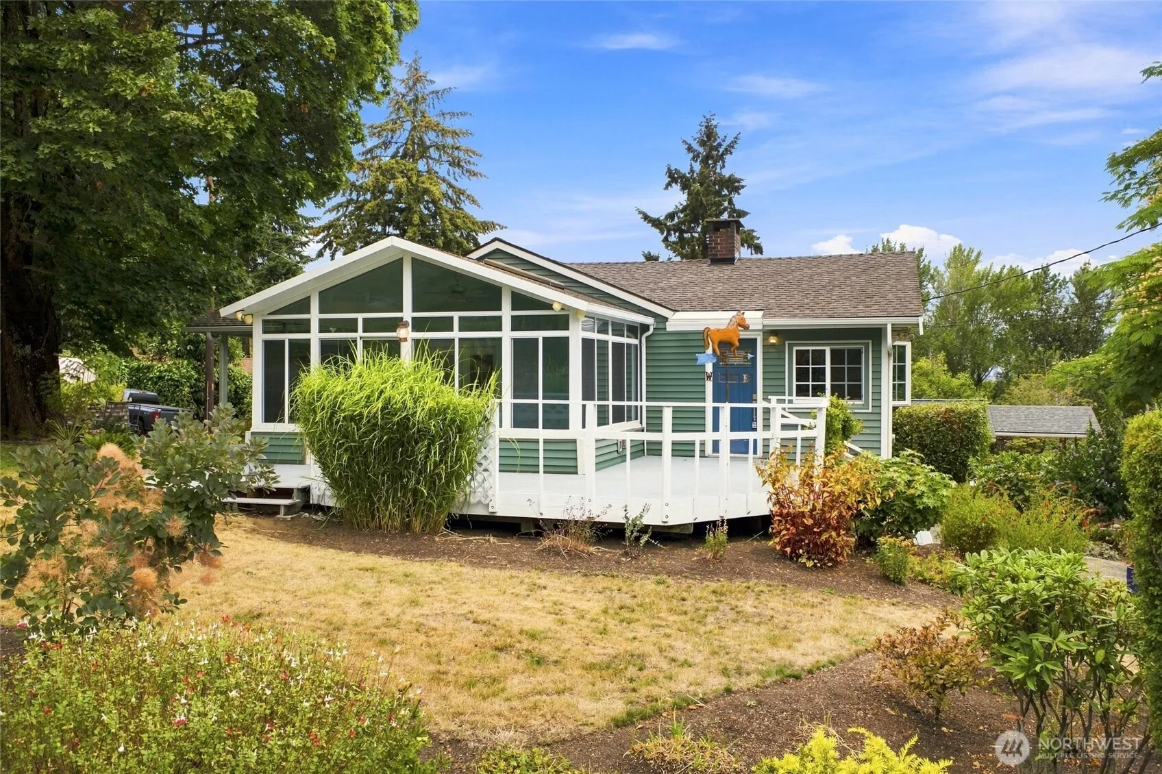 Property photo for 9854 Occidental Avenue S, Seattle photo 3