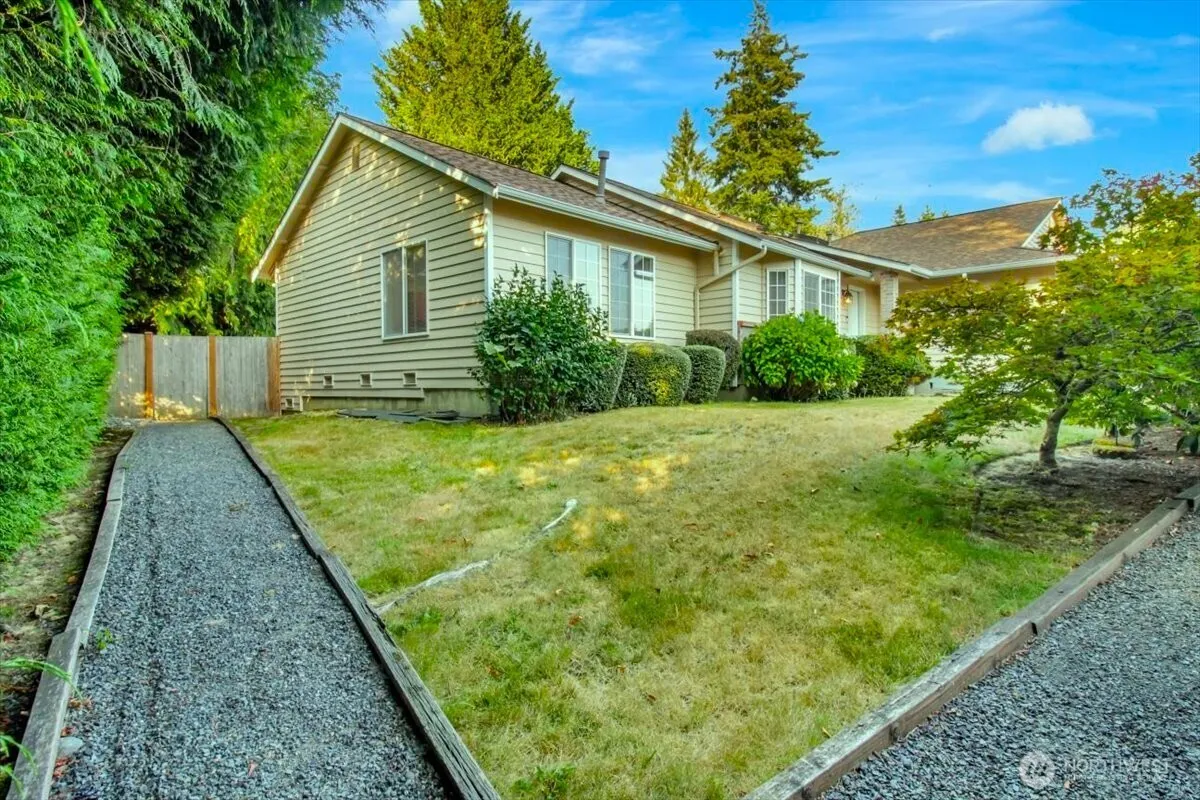 Property photo for 11414 Beverly Park Road Road #a, Edmonds photo 4