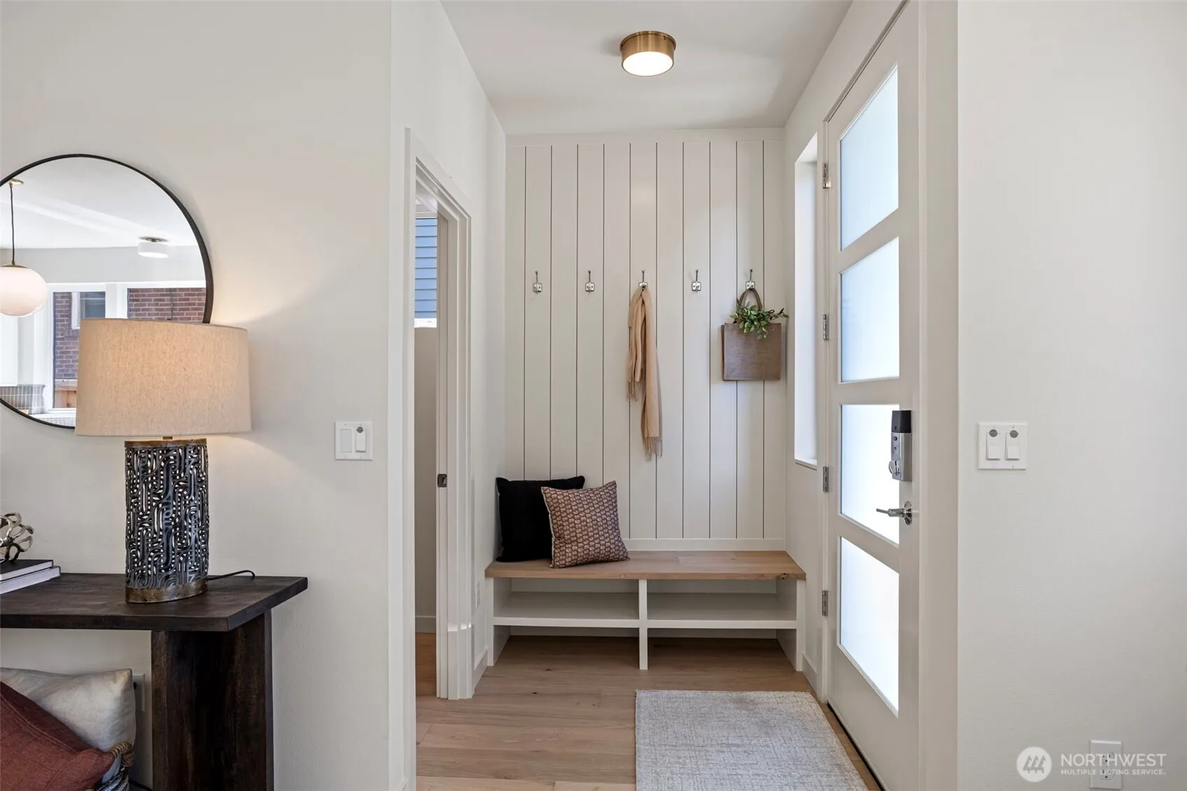 Property photo for 8037 Wallingford Avenue N, Seattle photo 4