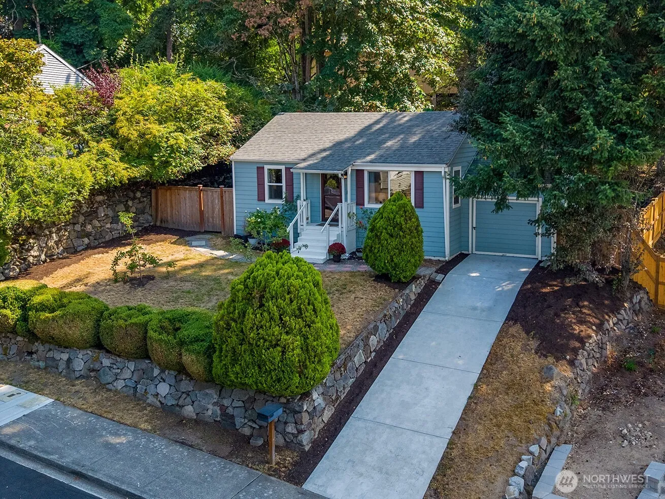 Property photo for 512 Bronson Place Ne, Renton photo 2