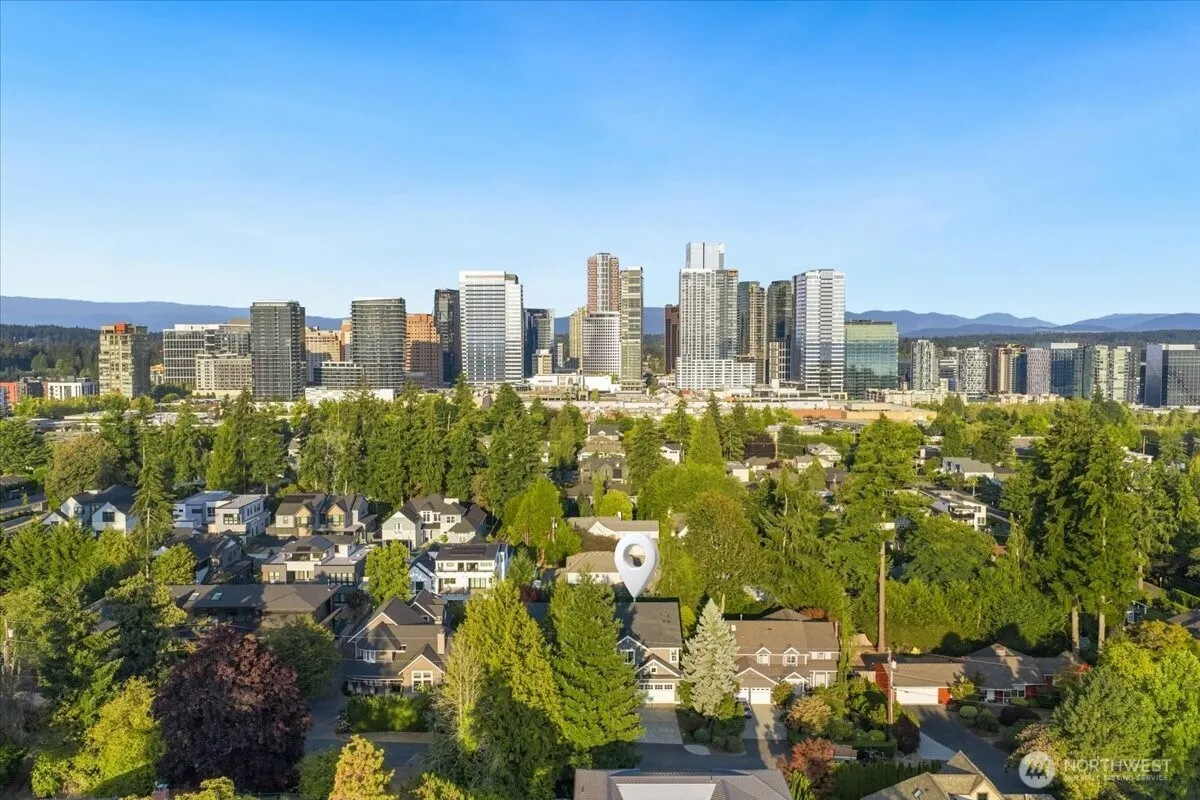Property photo for 532 96th Avenue Ne, Bellevue photo 2