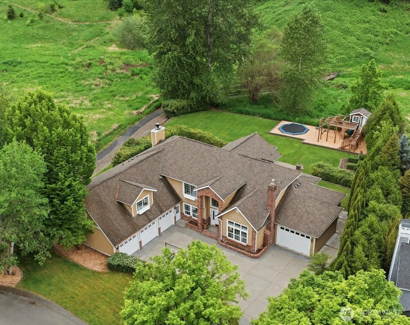 Property photo for 4511 238th Place Se, Sammamish photo 2