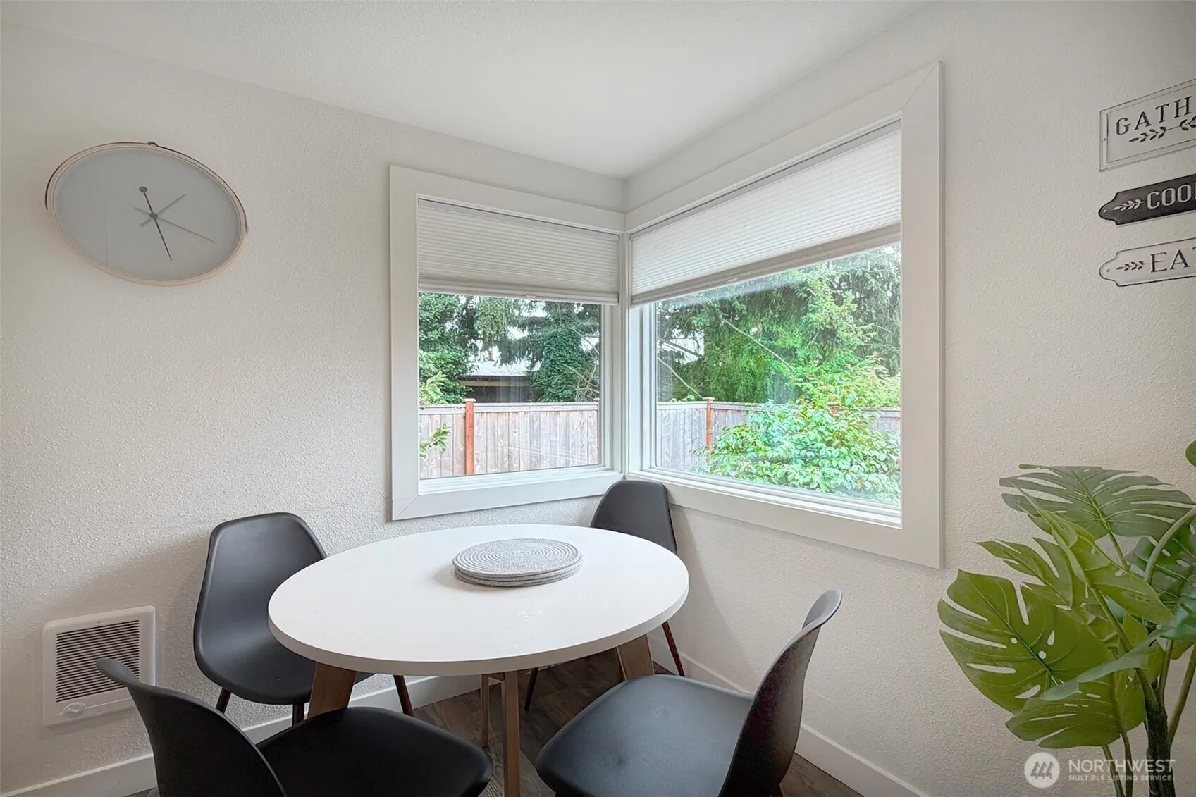 Property photo for 11310 5th Avenue Ne, Seattle photo 5
