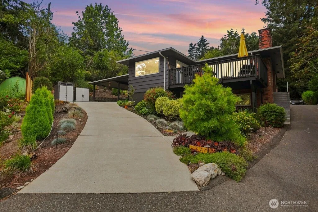 Property photo for 16601 8th Avenue Sw, Burien