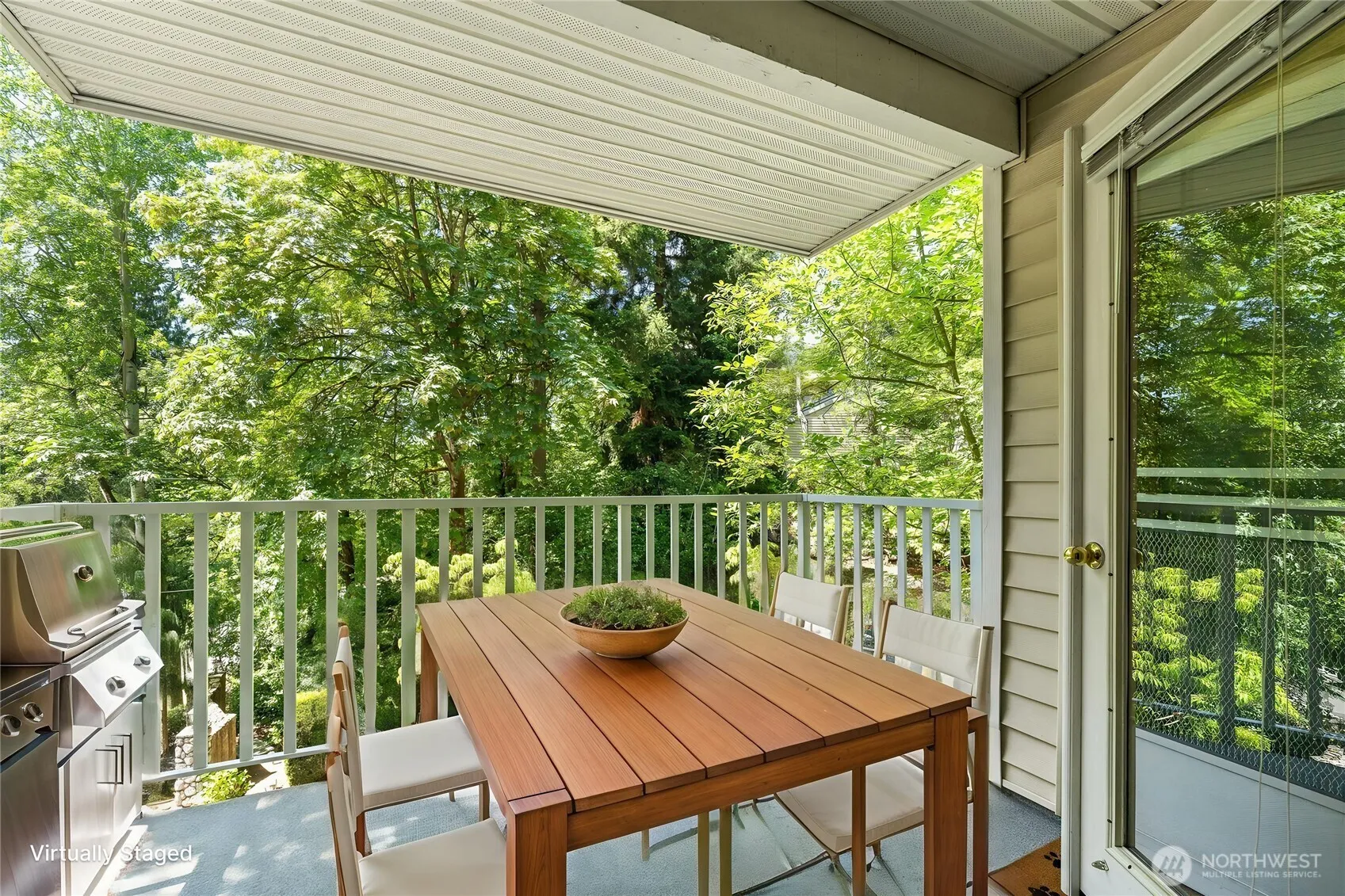 Property photo for 2540 118th Avenue Se #202, Bellevue photo 5