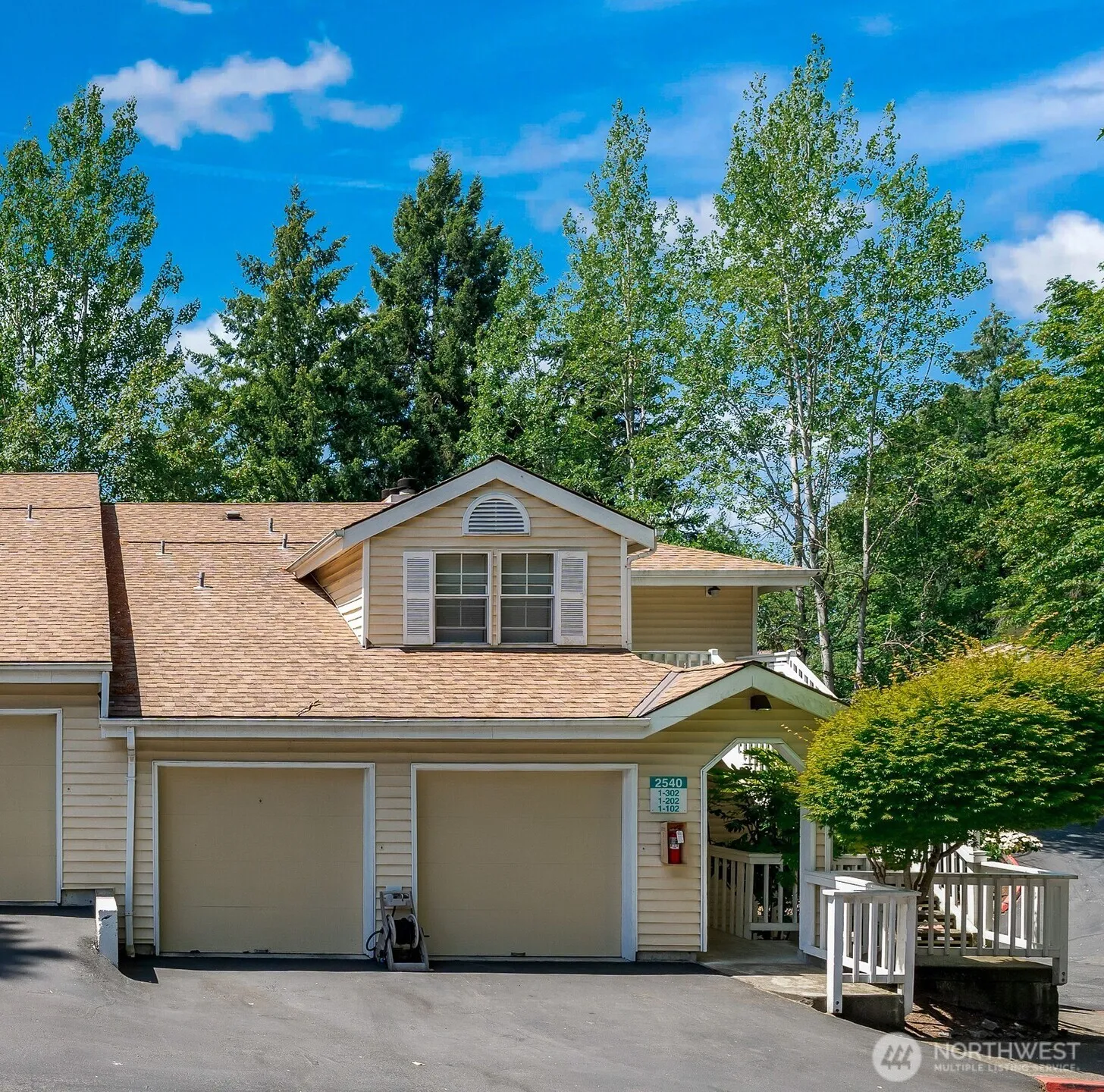Property photo for 2540 118th Avenue Se #202, Bellevue