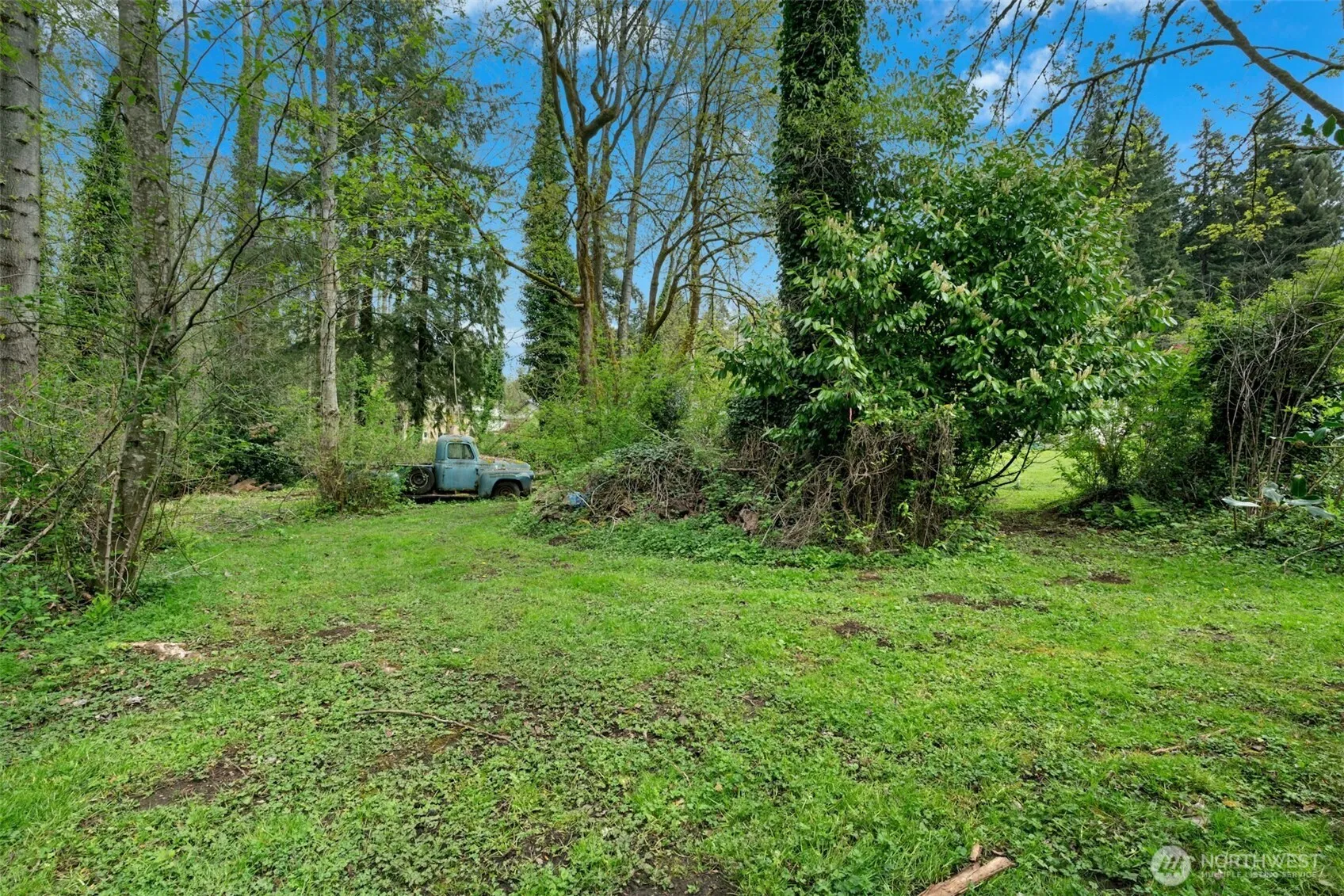 Property photo for 18005 83rd Avenue Ne, Kenmore photo 4