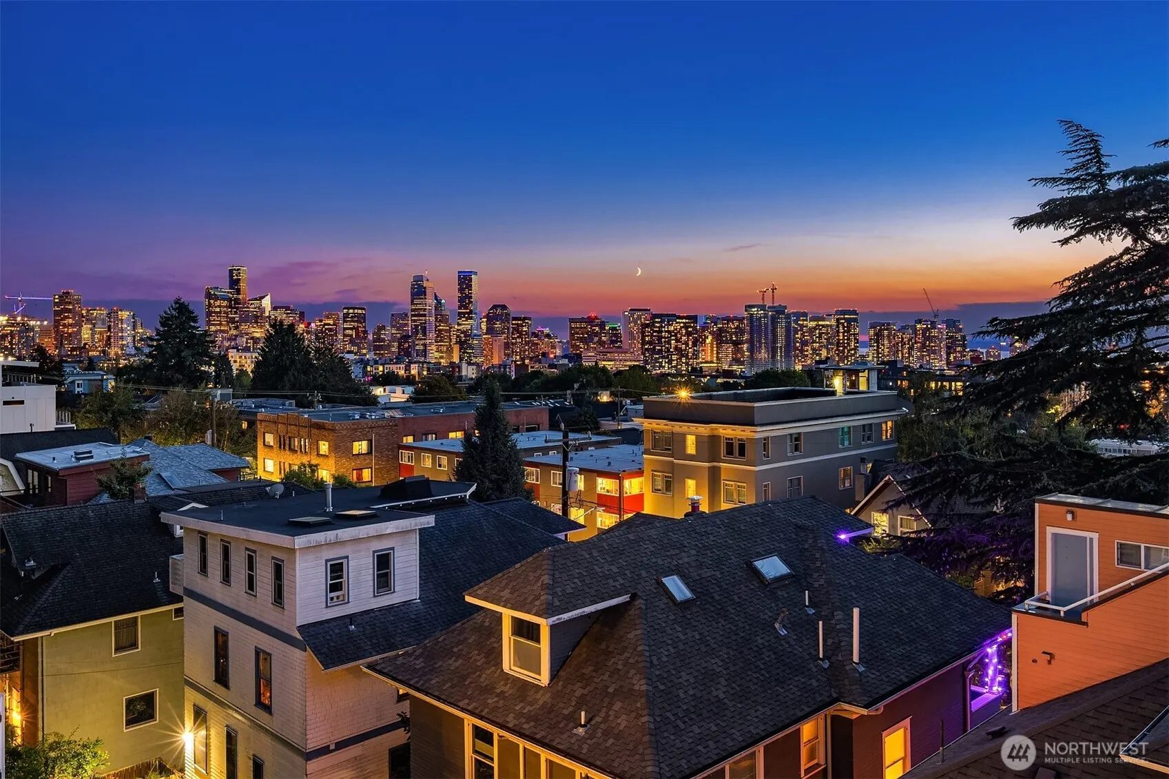 Property photo for 633 13th Avenue E, Seattle