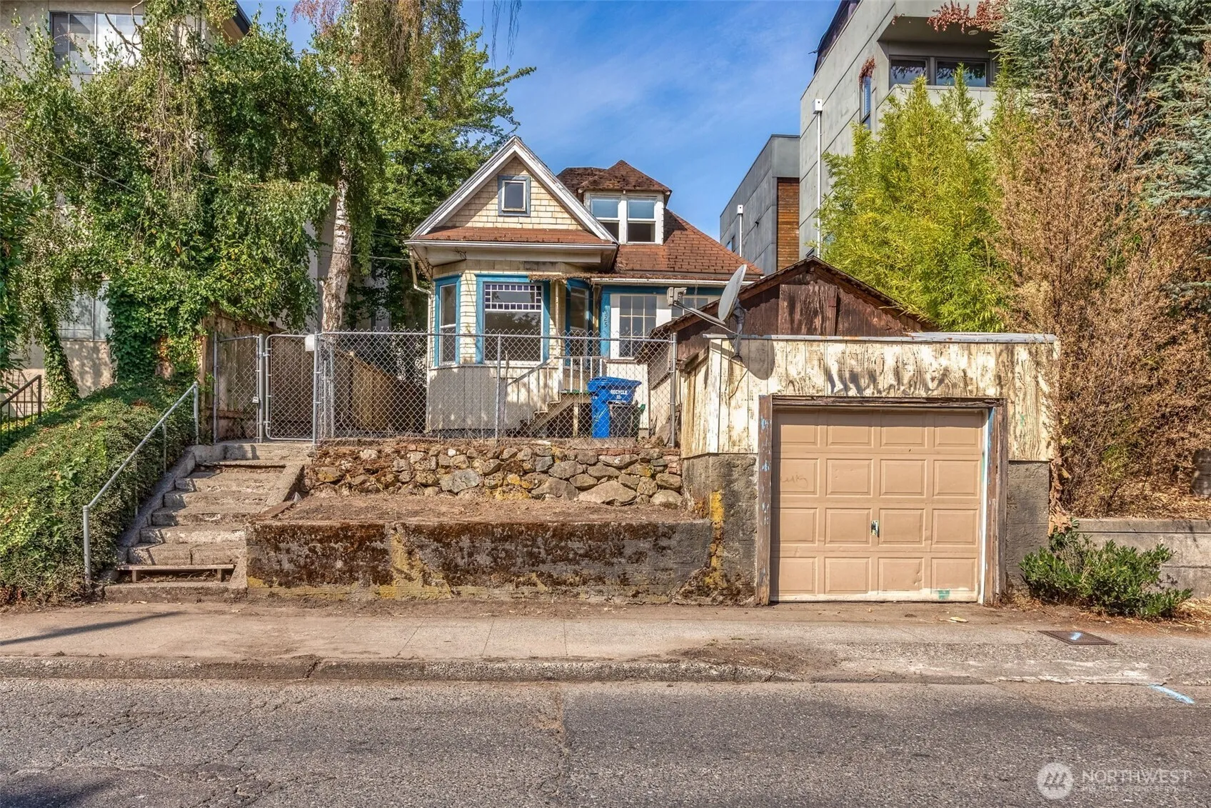 Property photo for 1525 14th Avenue S, Seattle