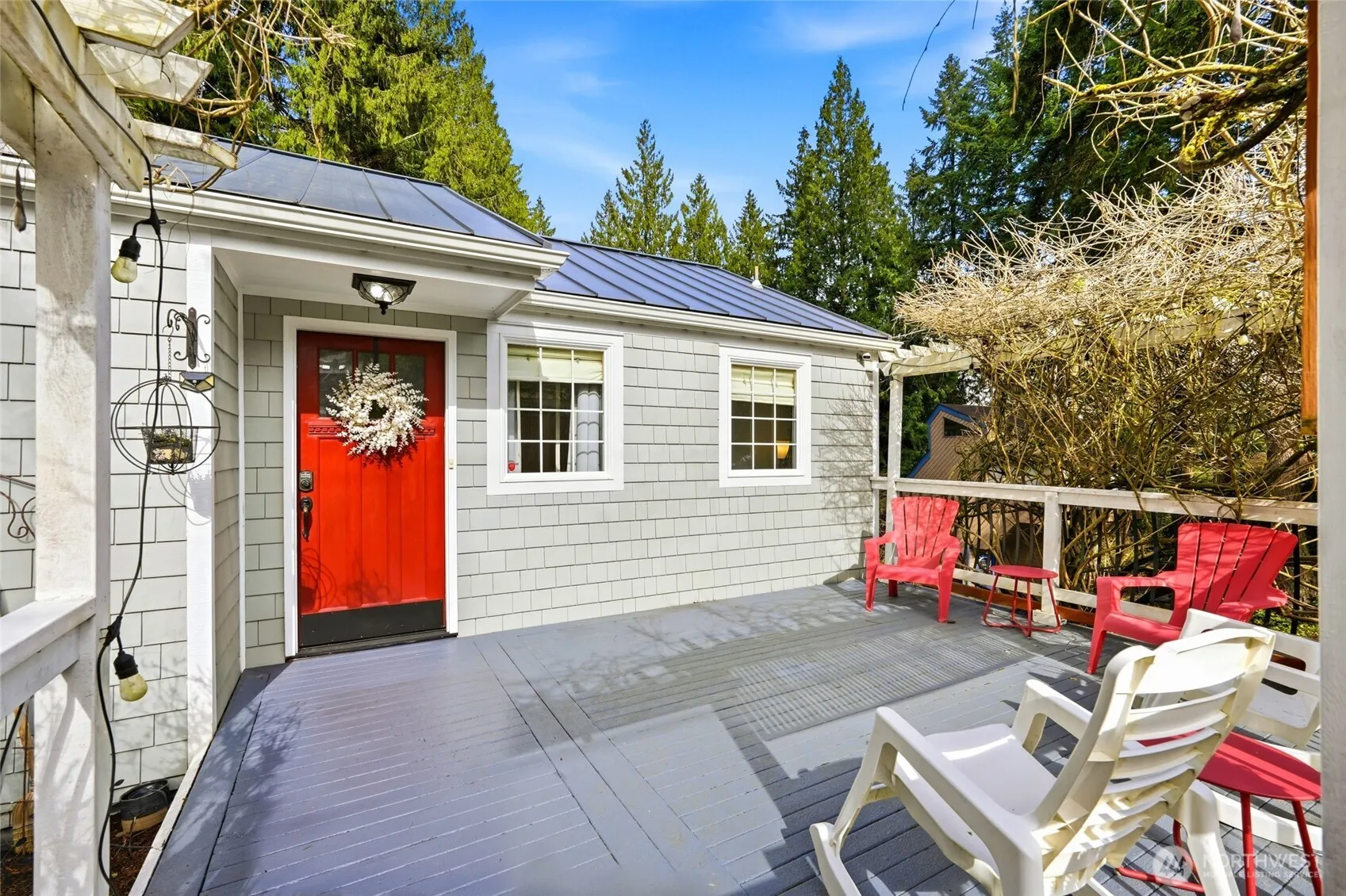 Property photo for 16714 Se Newport Way, Bellevue photo 2