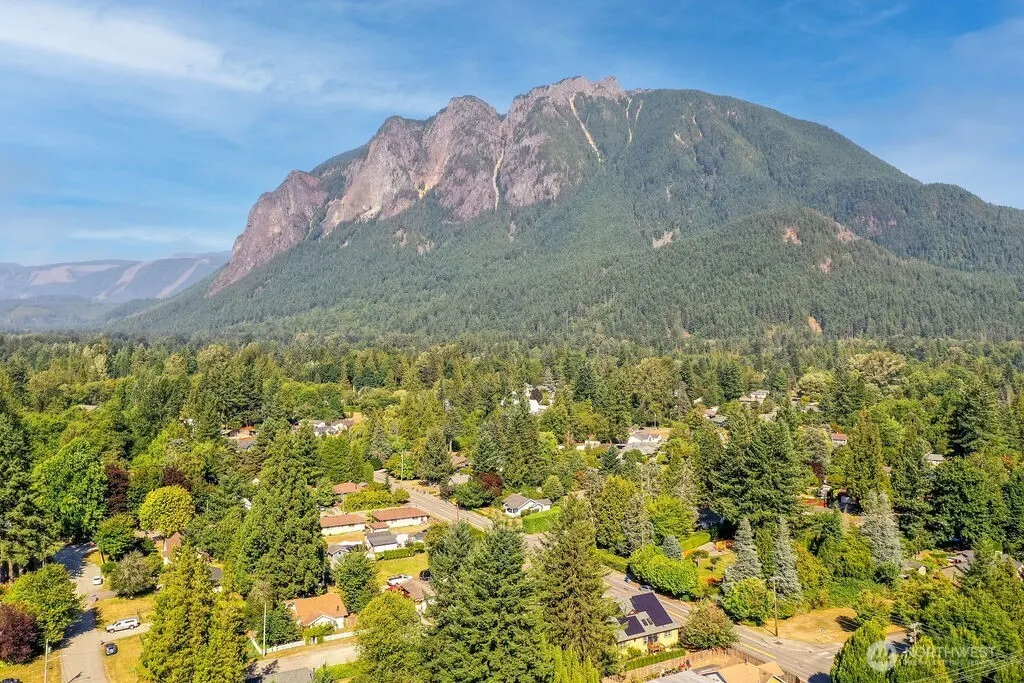Property photo for 111 E 6th Street, North Bend photo 3