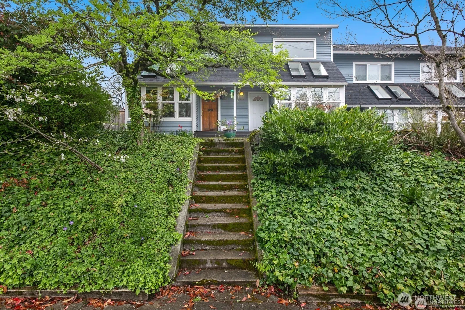 Property photo for 1816 E Jefferson Street #b, Seattle photo 2