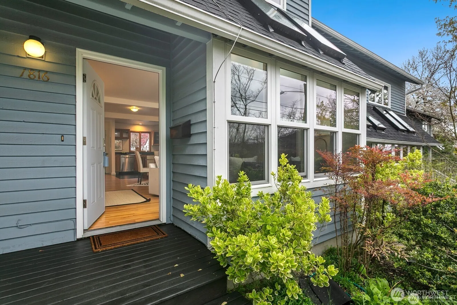 Property photo for 1816 E Jefferson Street #b, Seattle