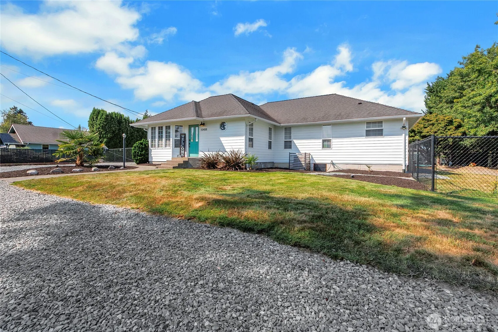 Property photo for 10408 23rd Avenue E, Tacoma photo 2