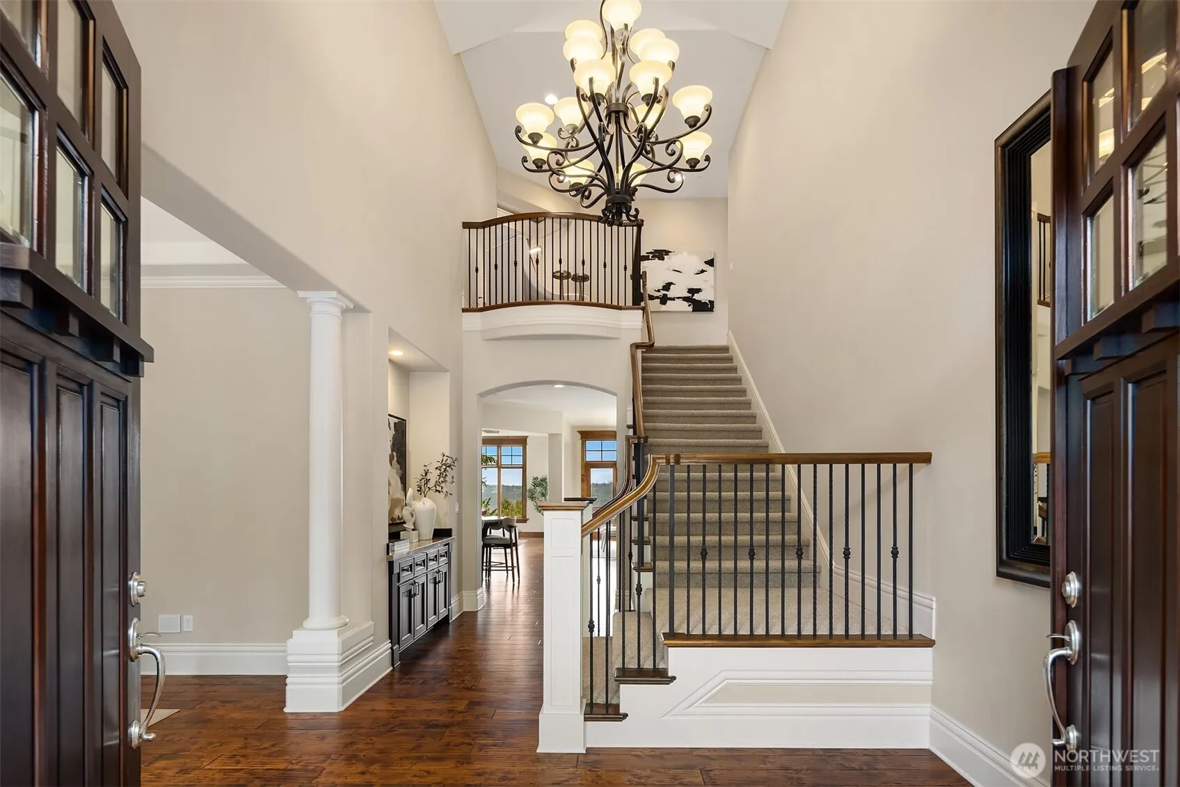 Property photo for 522 Timber Creek Drive Nw, Issaquah photo 2
