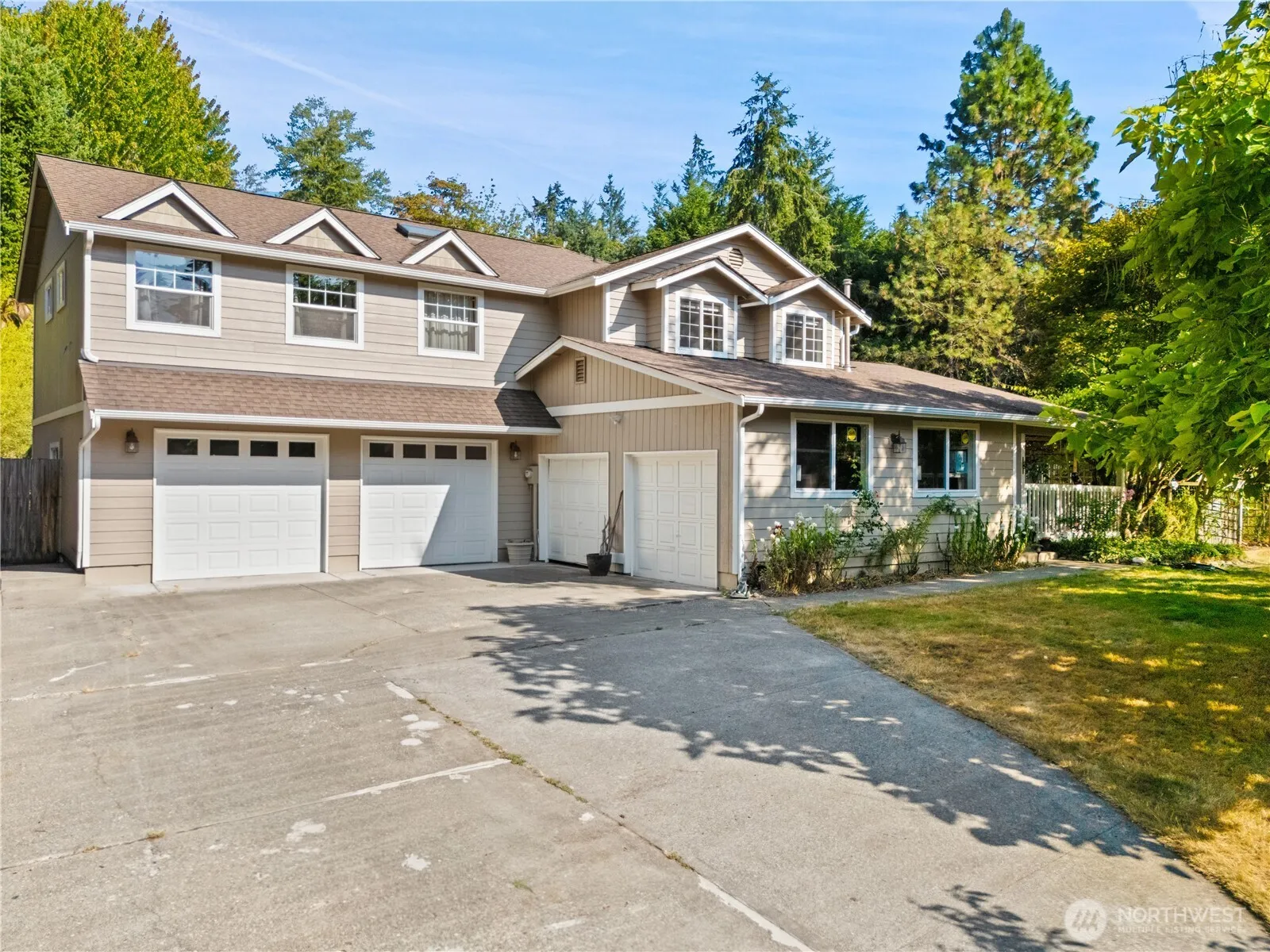 Property photo for 14205 77th Avenue E, Puyallup