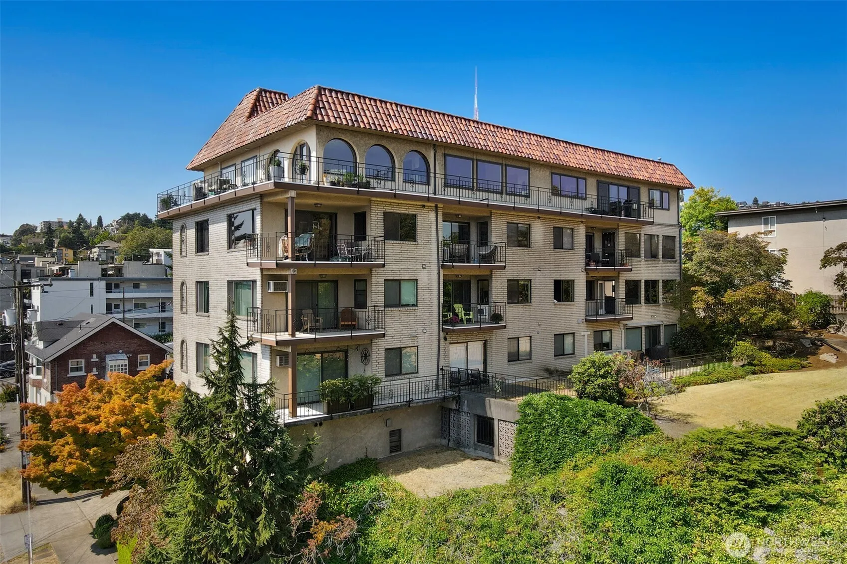 Property photo for 610 Aloha Street #302, Seattle