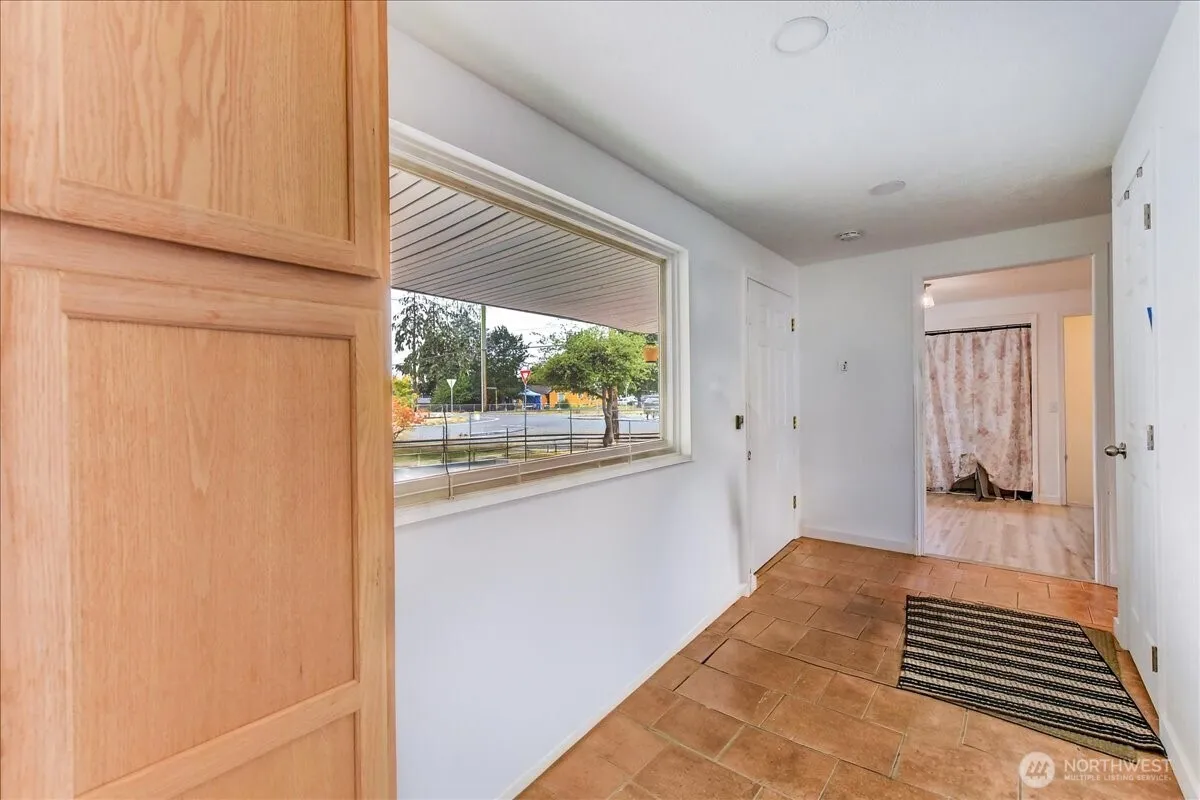 Property photo for 9125 48th Drive Ne, Marysville photo 4