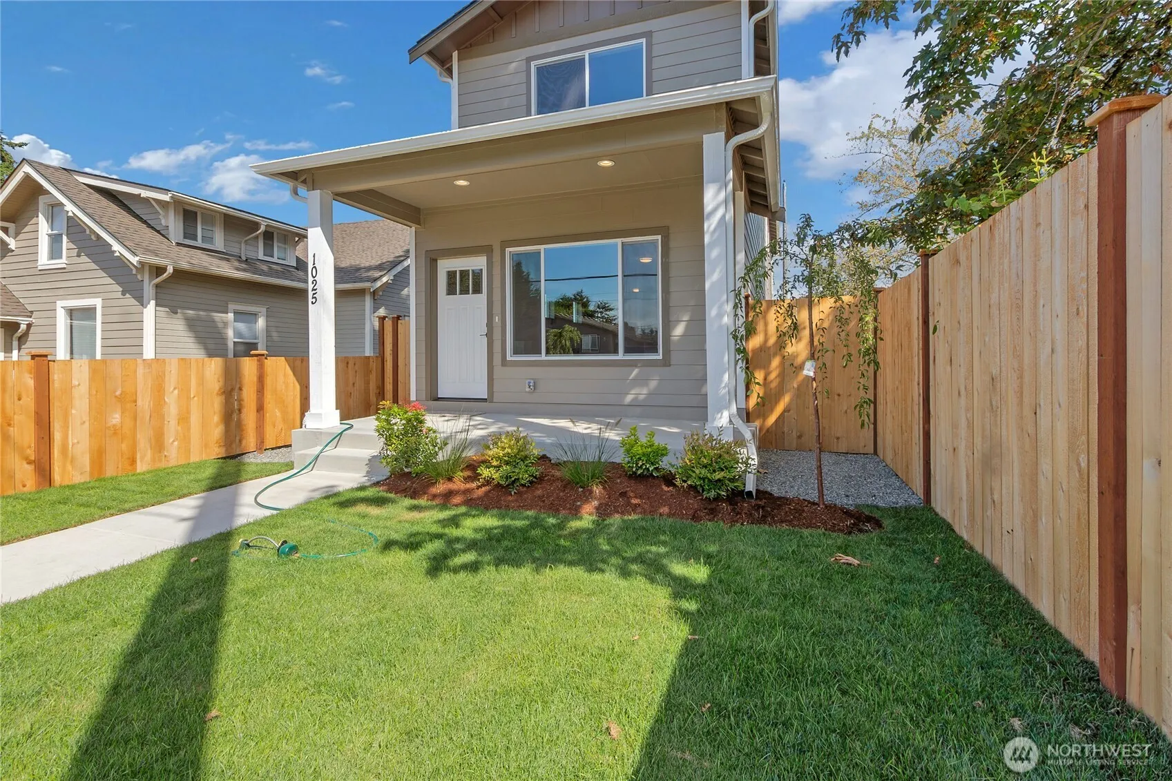 Property photo for 1025 E 64th S, Tacoma photo 2