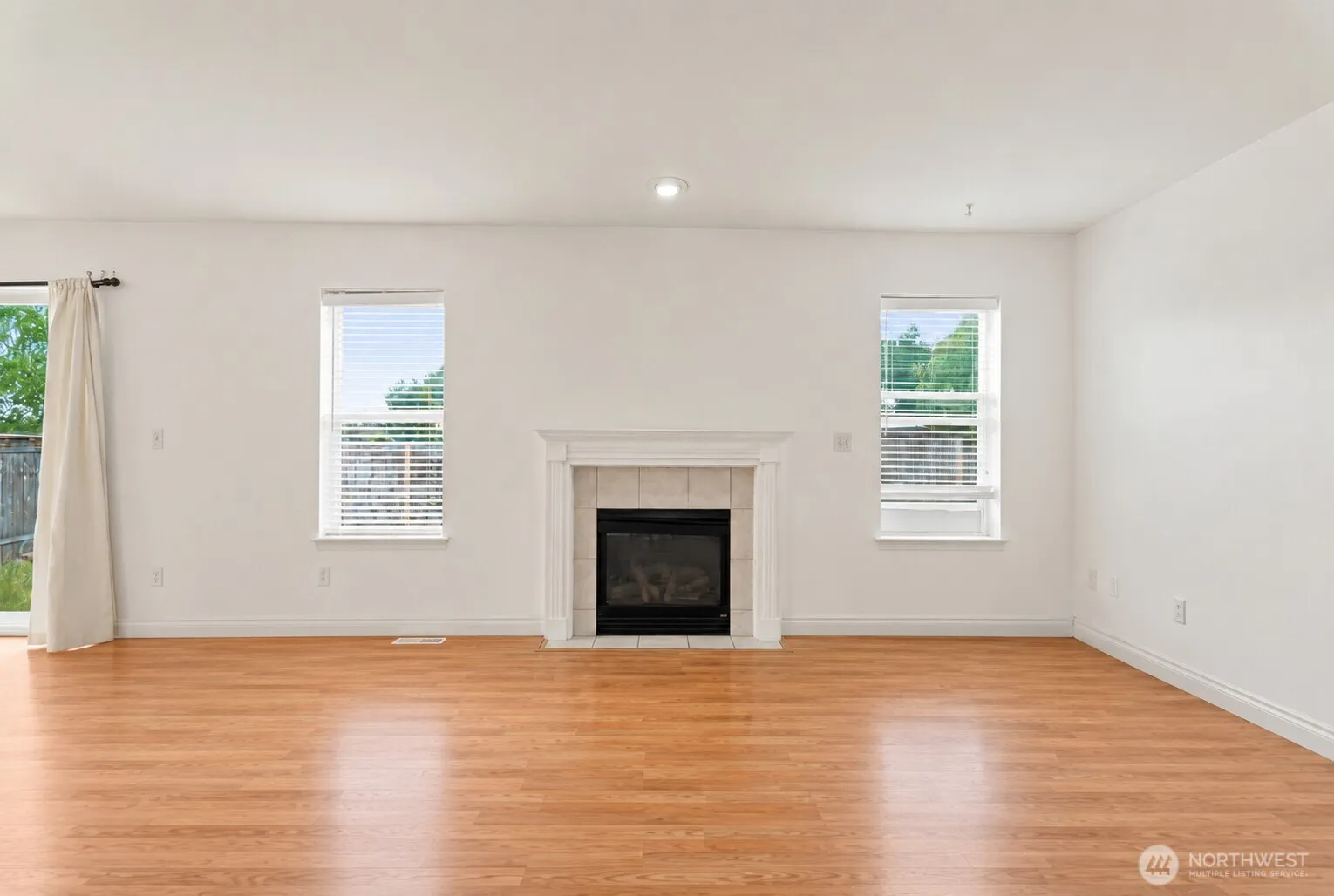 Property photo for 3815 184th Street E, Tacoma photo 4