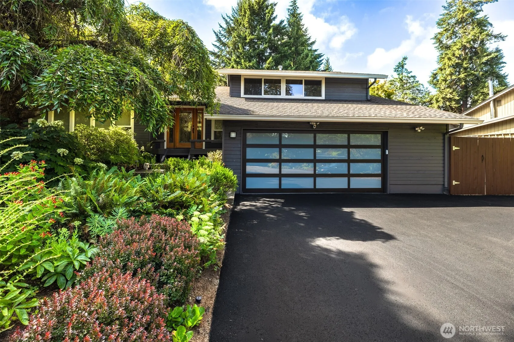 Property photo for 12617 Ne 5th Street, Bellevue