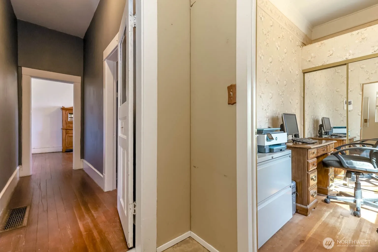 Property photo for 503 5th Avenue S, Kent photo 4