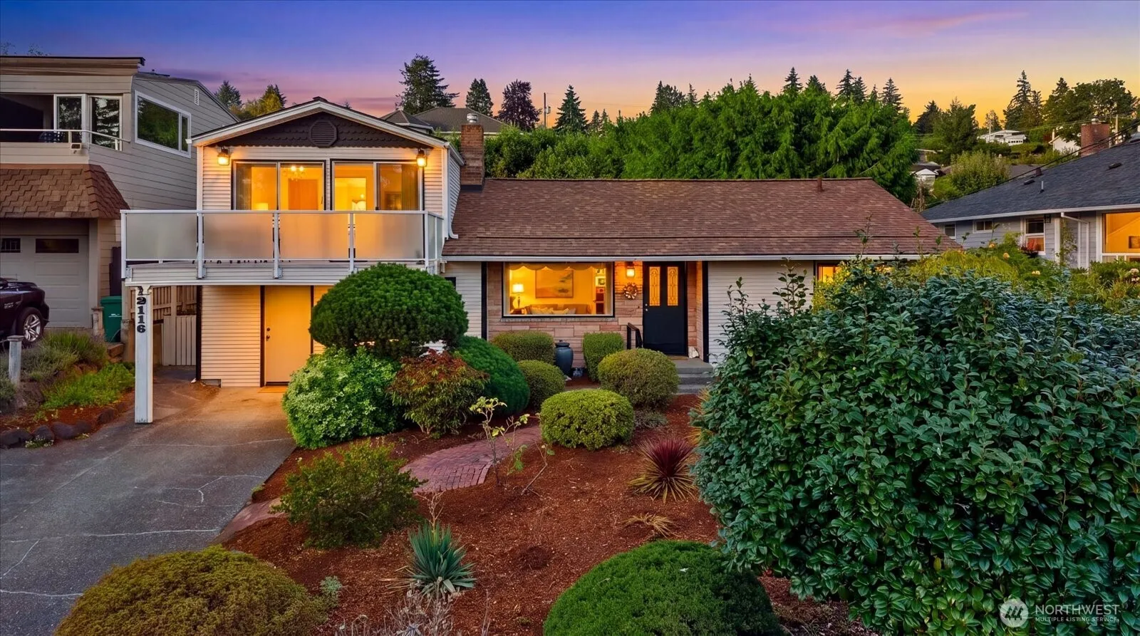 Property photo for 12116 Shorewood Drive Sw, Burien