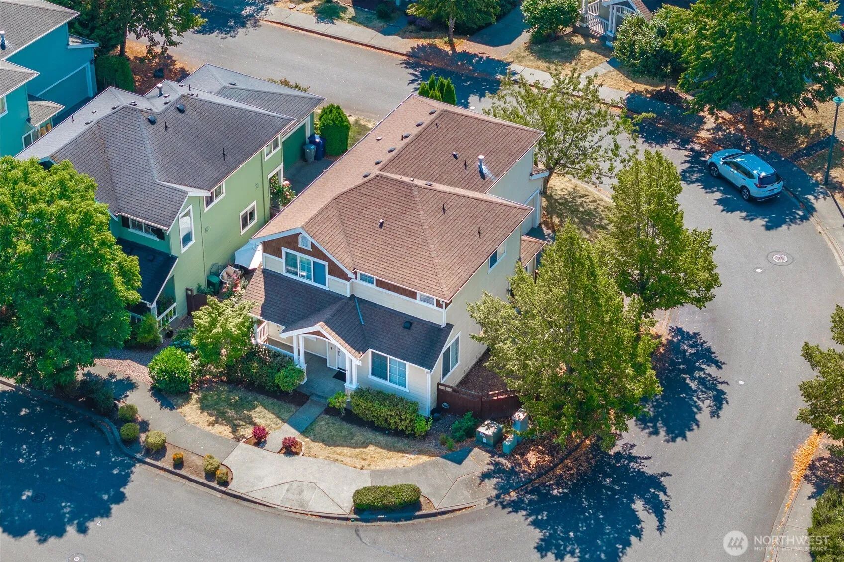 Property photo for 16901 Woodside Drive Se, Renton photo 3