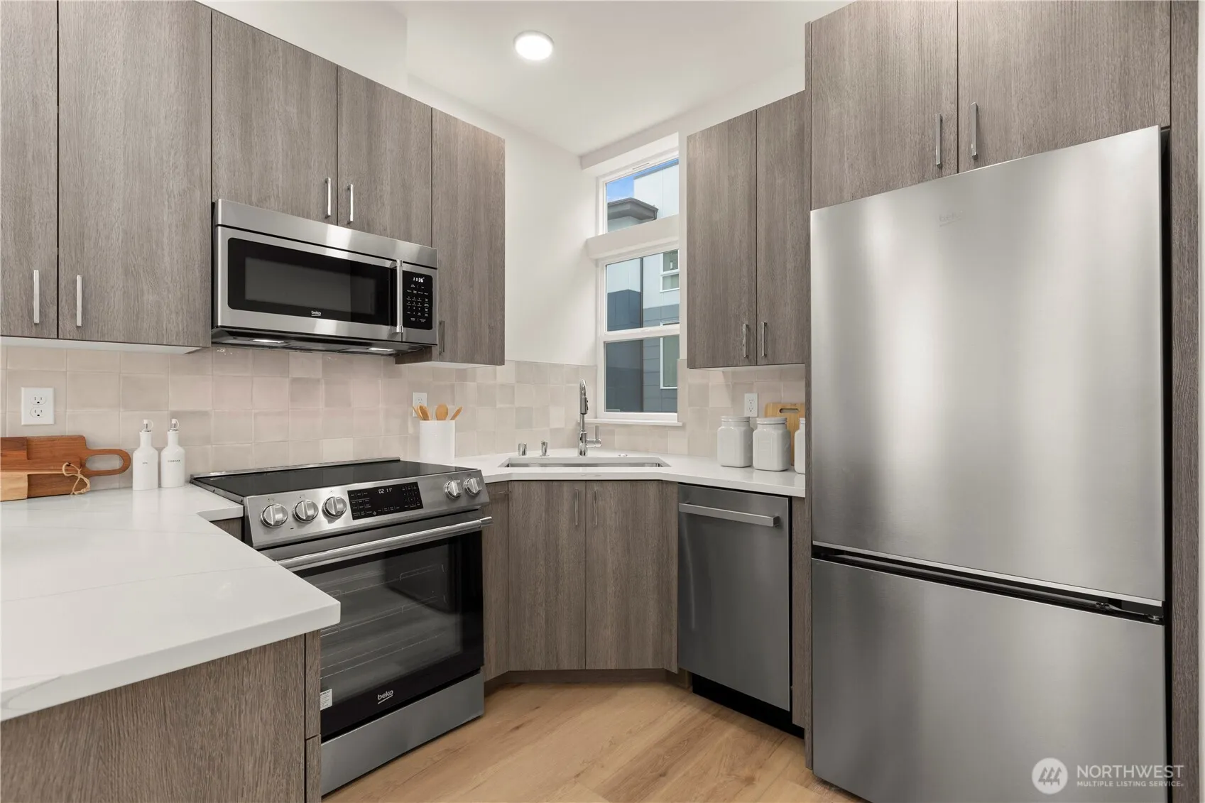 Property photo for 1206 B Nw 83rd Street, Seattle photo 5