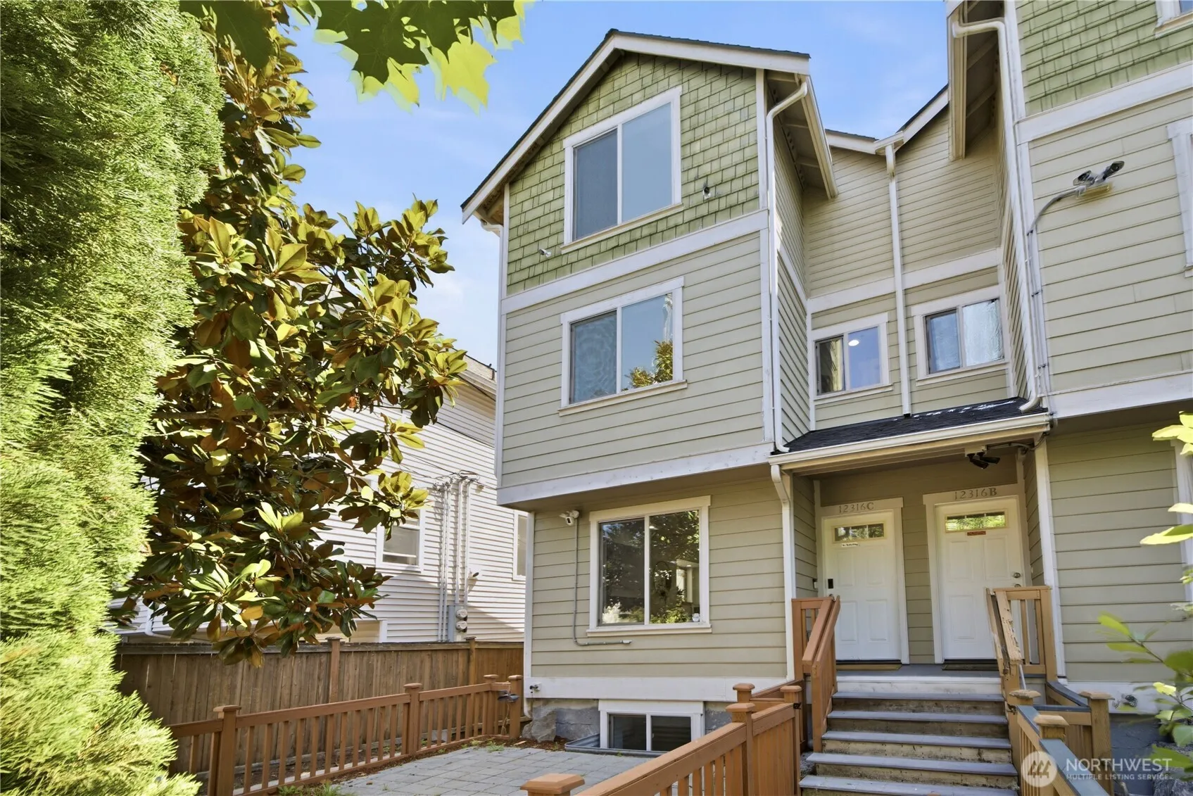 Property photo for 12316 33rd Avenue Ne #c, Seattle photo 2