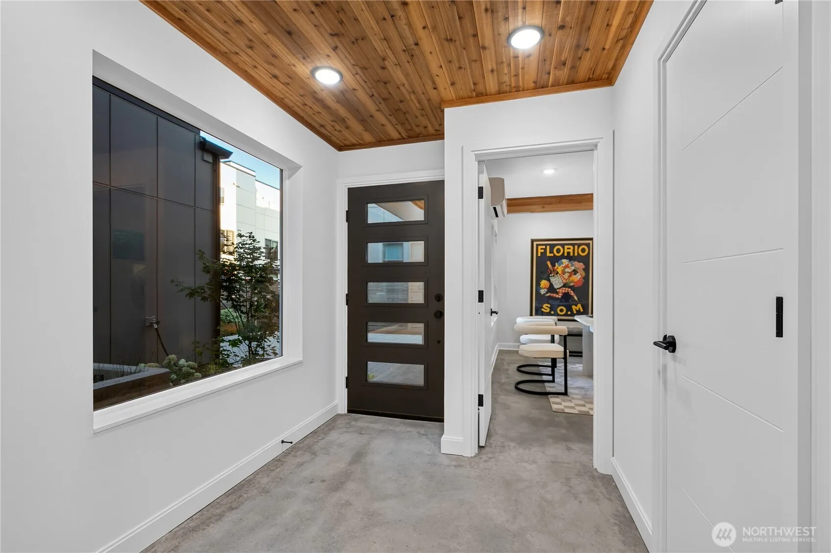 Property photo for 5013 Fauntleroy Way Sw, Seattle photo 3