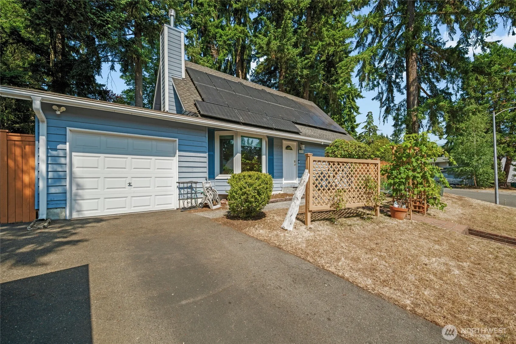 Property photo for 12086 Ne 137th Court, Kirkland photo 3