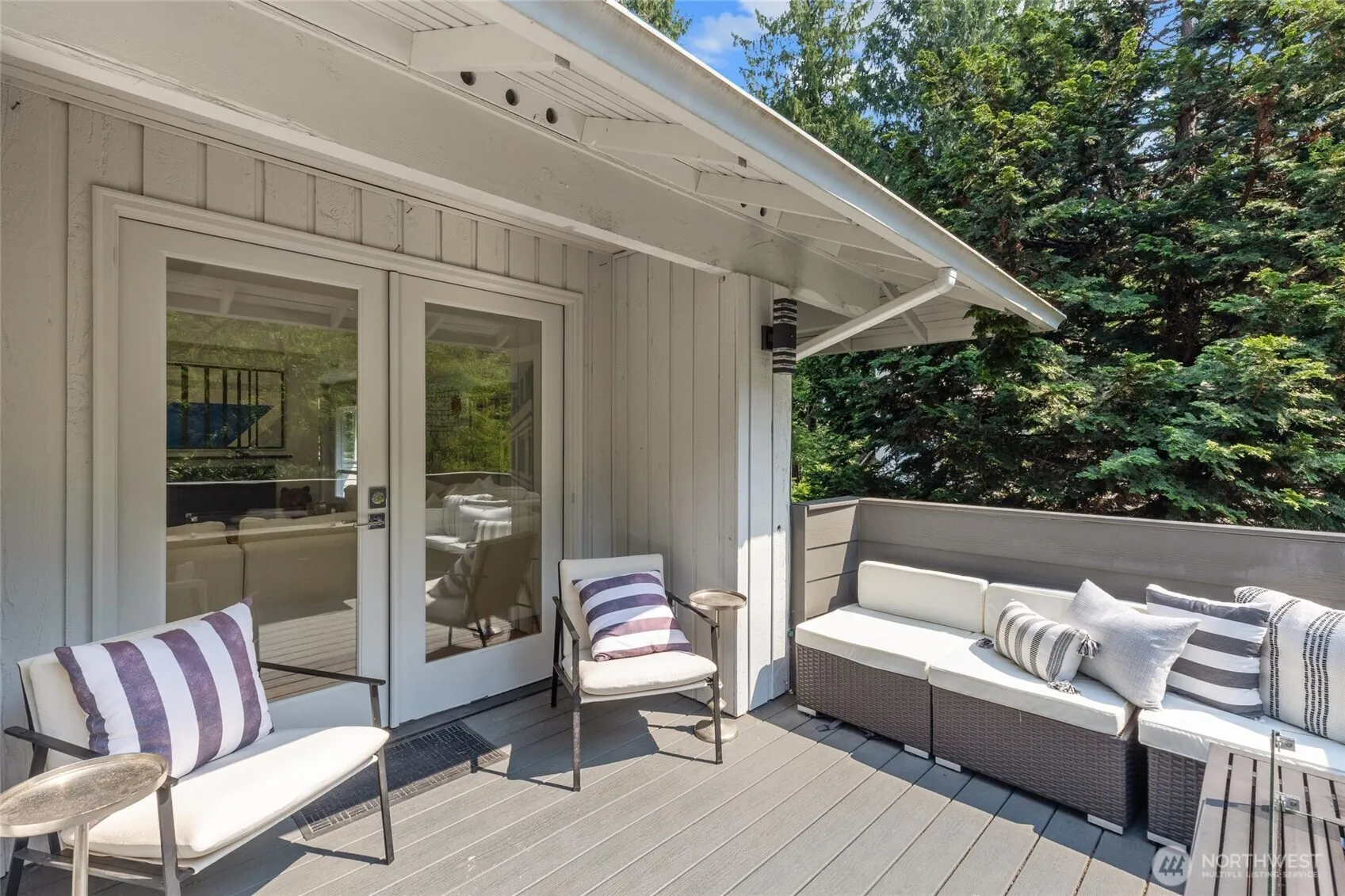 Property photo for 2202 Sahalee Drive E, Sammamish photo 4