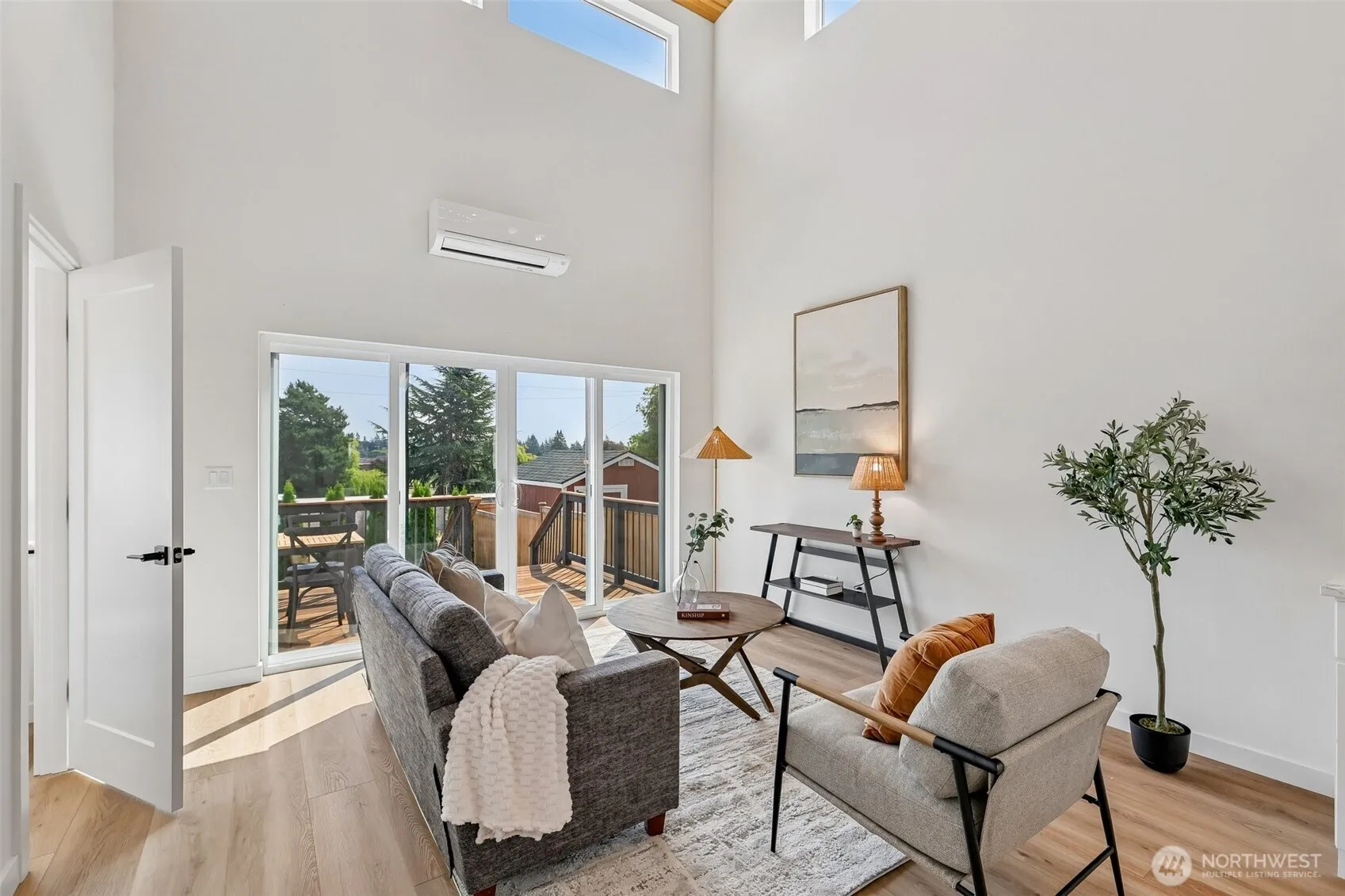 Property photo for 12038 N Park Avenue N, Seattle photo 5